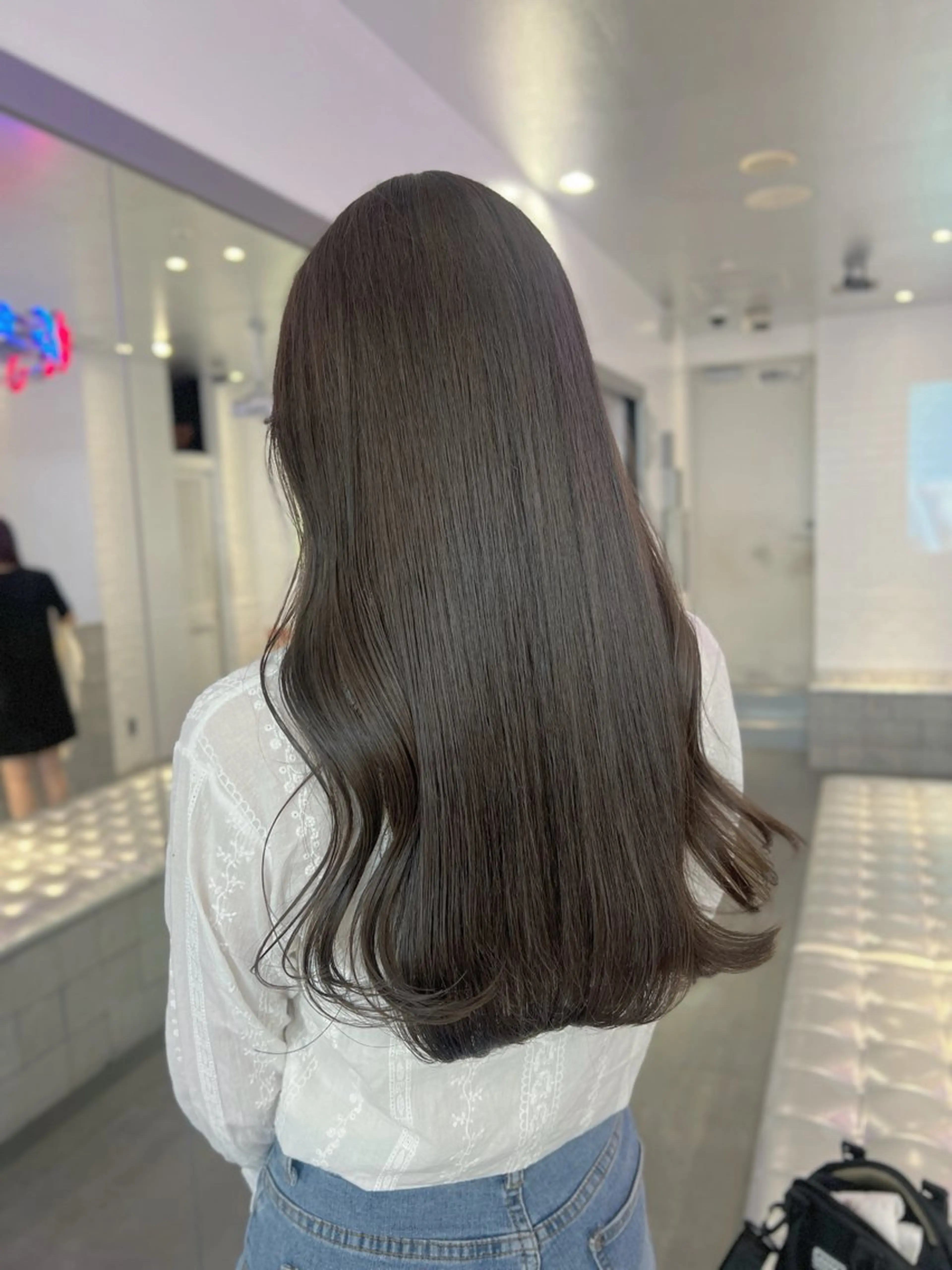 セミロング カラー ヘアアレンジ オリーブカラー カット ヘアカラー トリートメント ヘアセット レイヤーカット指名 No.1💖マユカのヘアスタイル