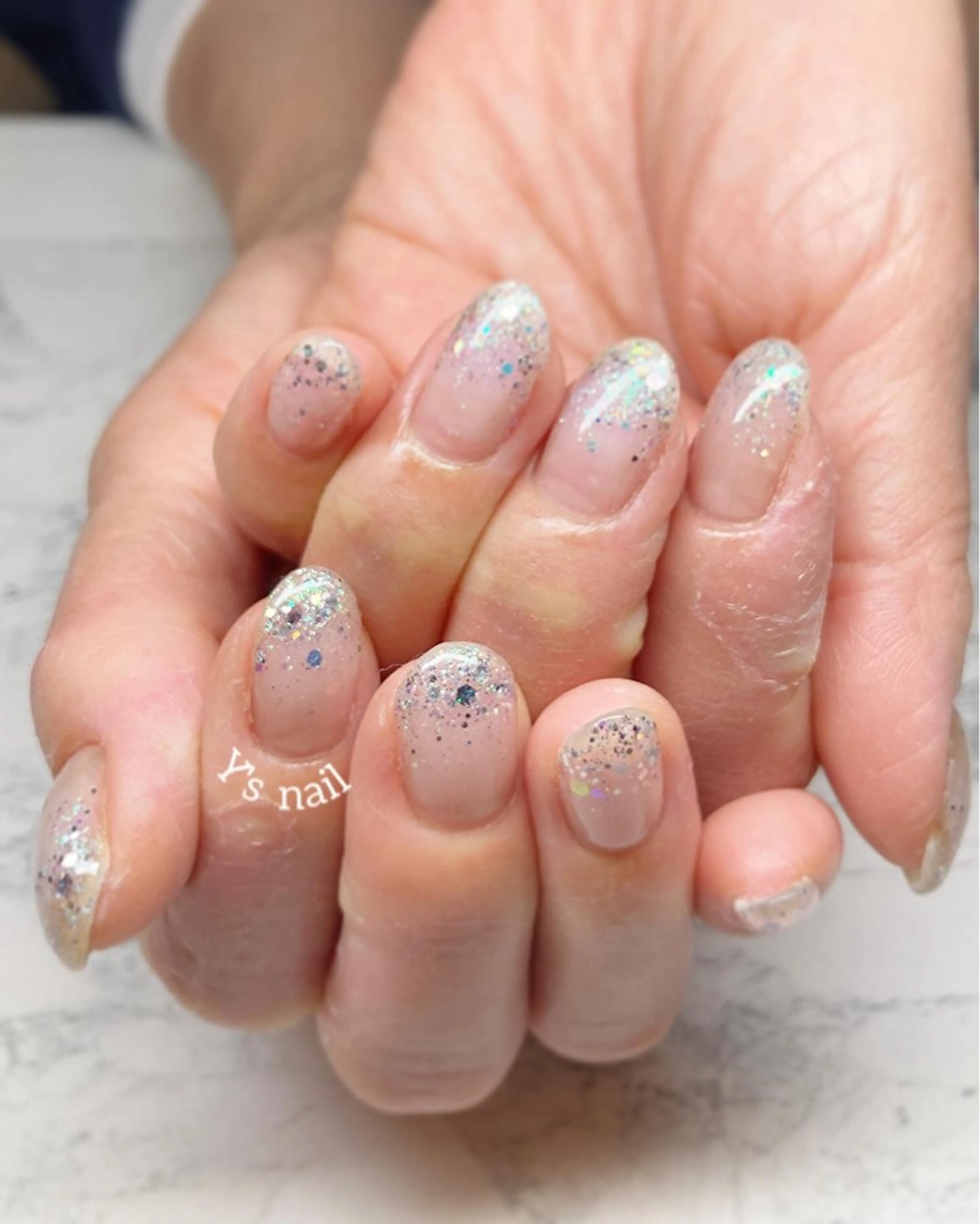ネイル グラデーション ラメ(グリッター) ラメグラデーション ハンドネイル 手書きが得意🖌️ Y’s  nailのネイルデザイン