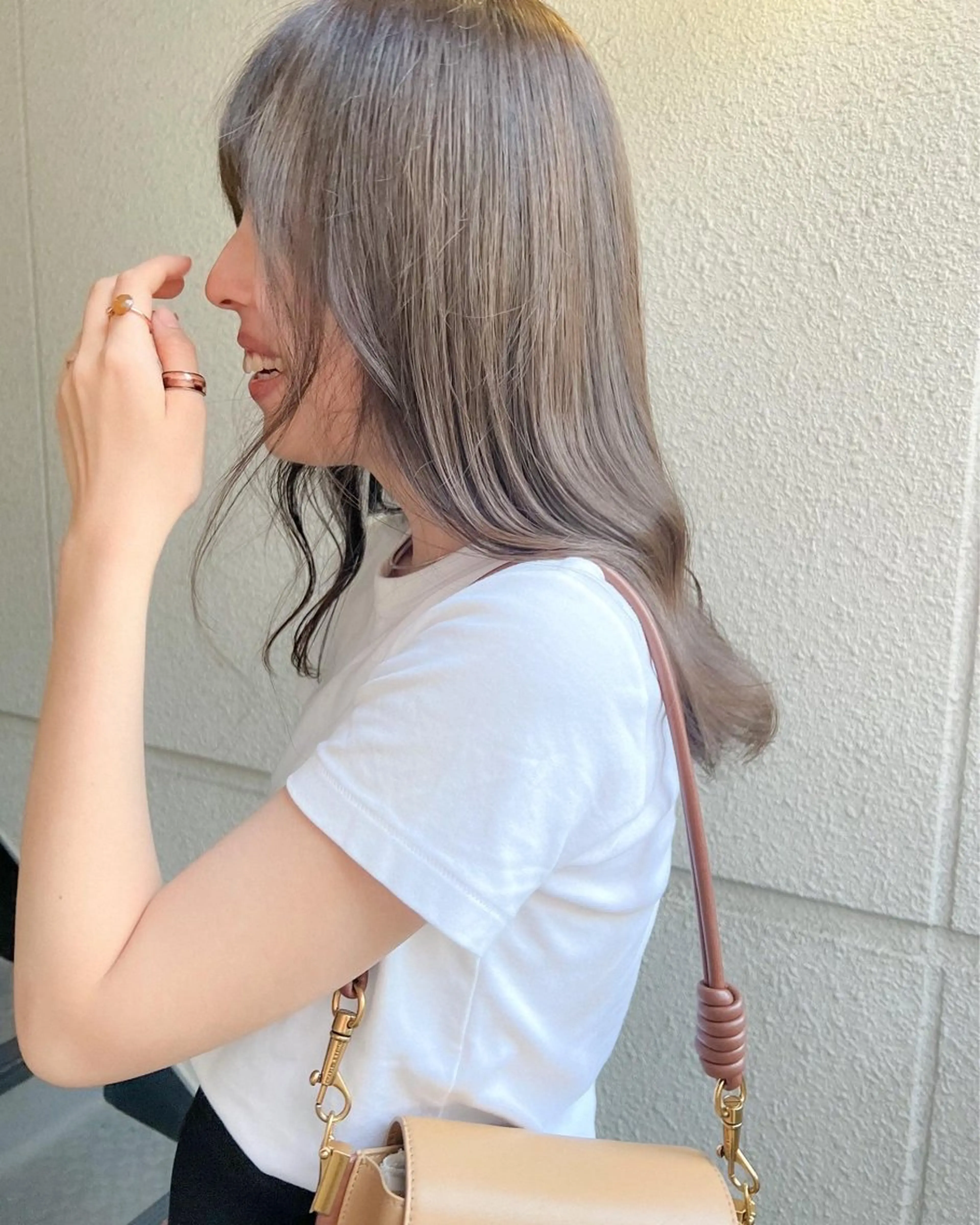 セミロング カラー ブリーチ ブリーチなしカラー カラーパティシエ facce🌼ikoのヘアスタイル