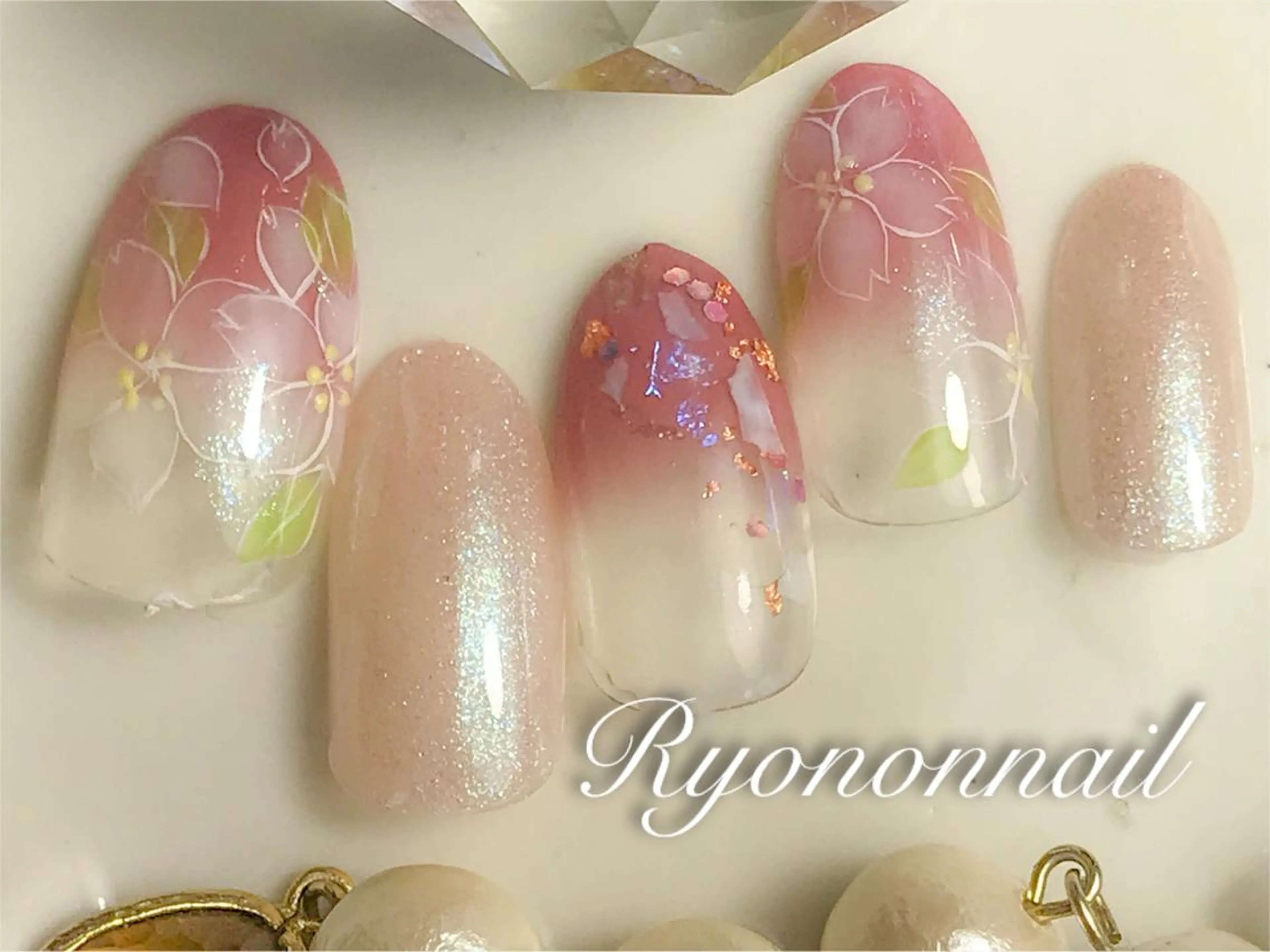 ネイル Ryononnail(リョノンネイル)所属・Ryononnail 上谷典子のネイルデザイン