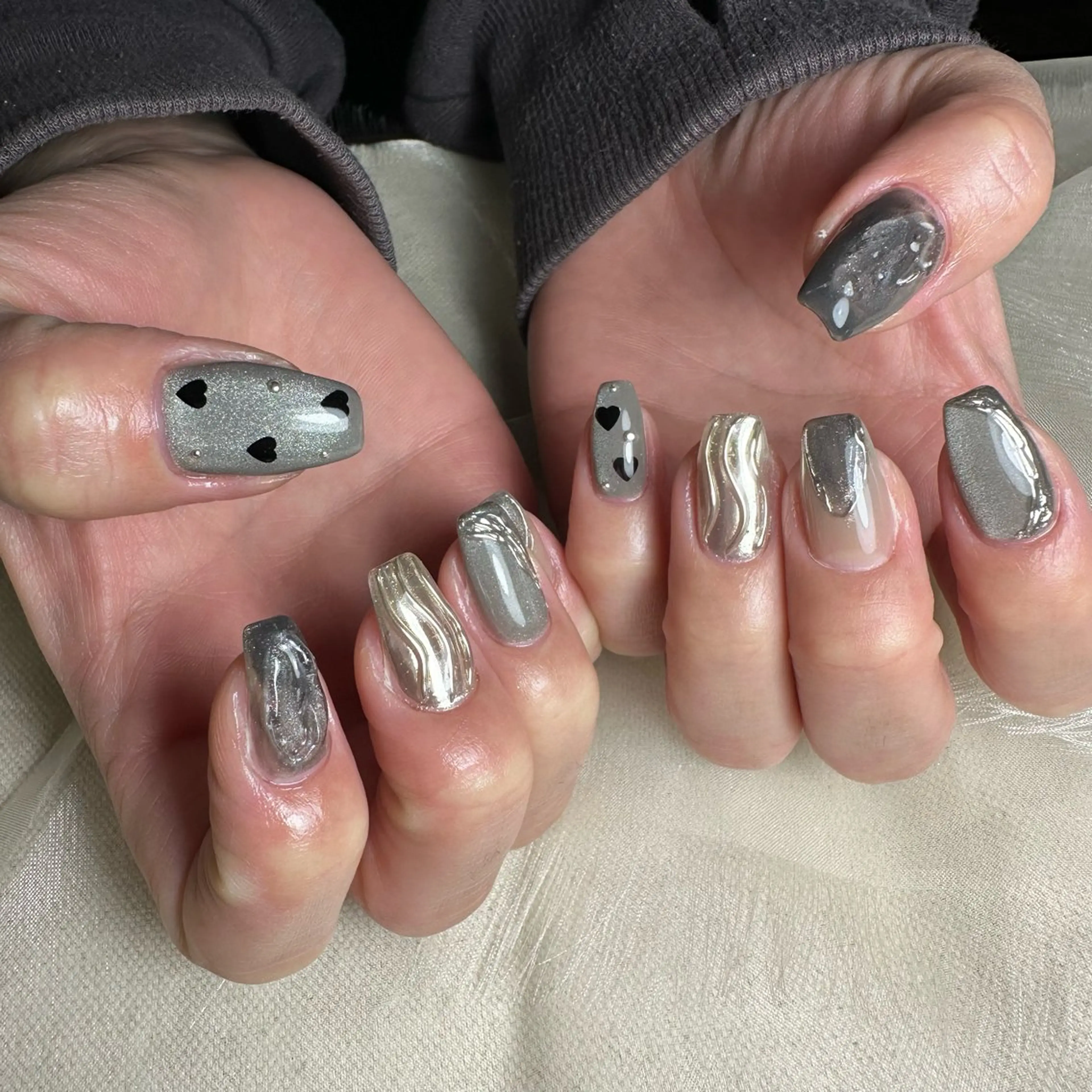 ネイル repos~ルポ~所属・里見 麗のネイルデザイン