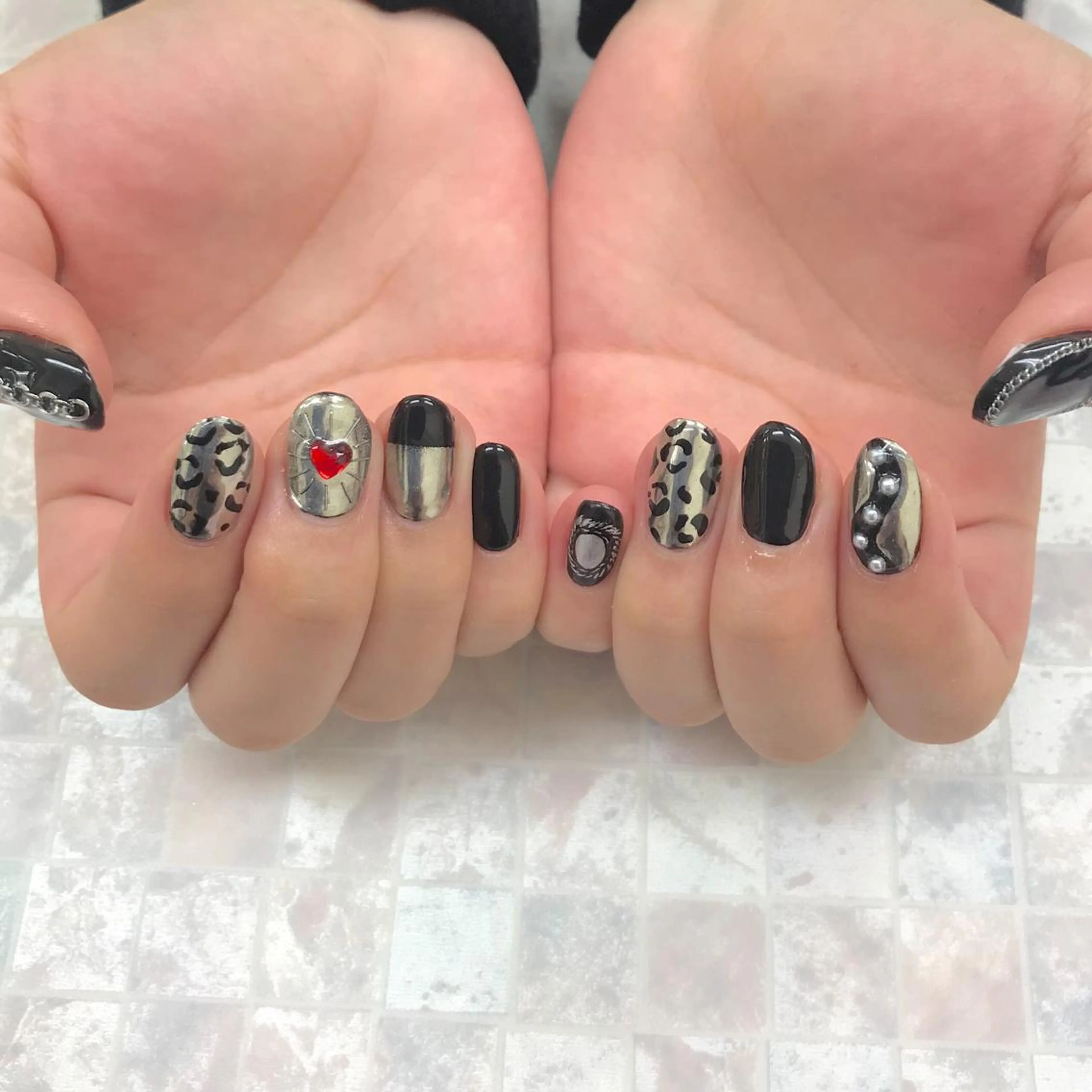 ネイル ミラーネイル ハンドネイル 五十嵐 美智のネイルデザイン