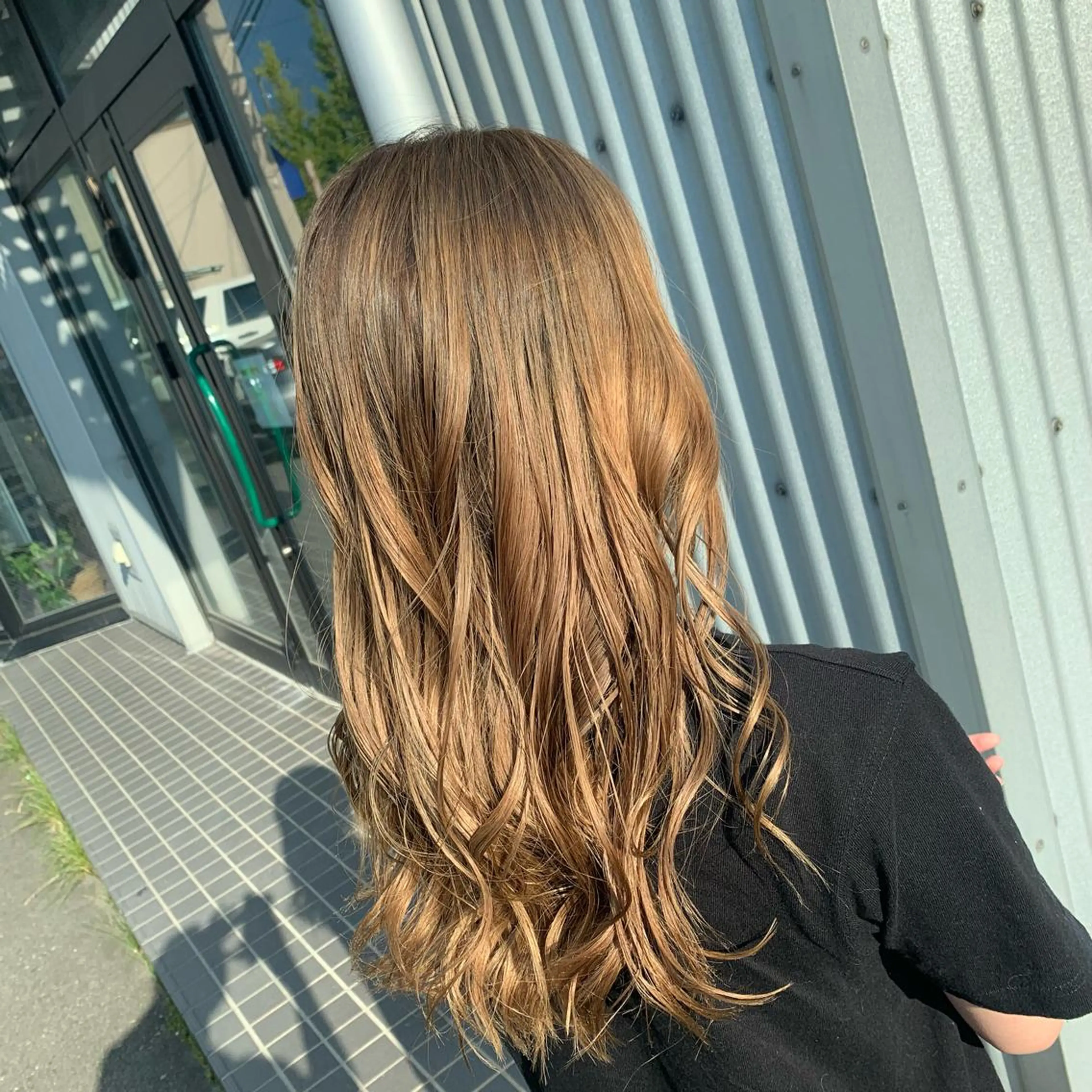 ロング カラー ヘアアレンジ newi TATSUのヘアスタイル