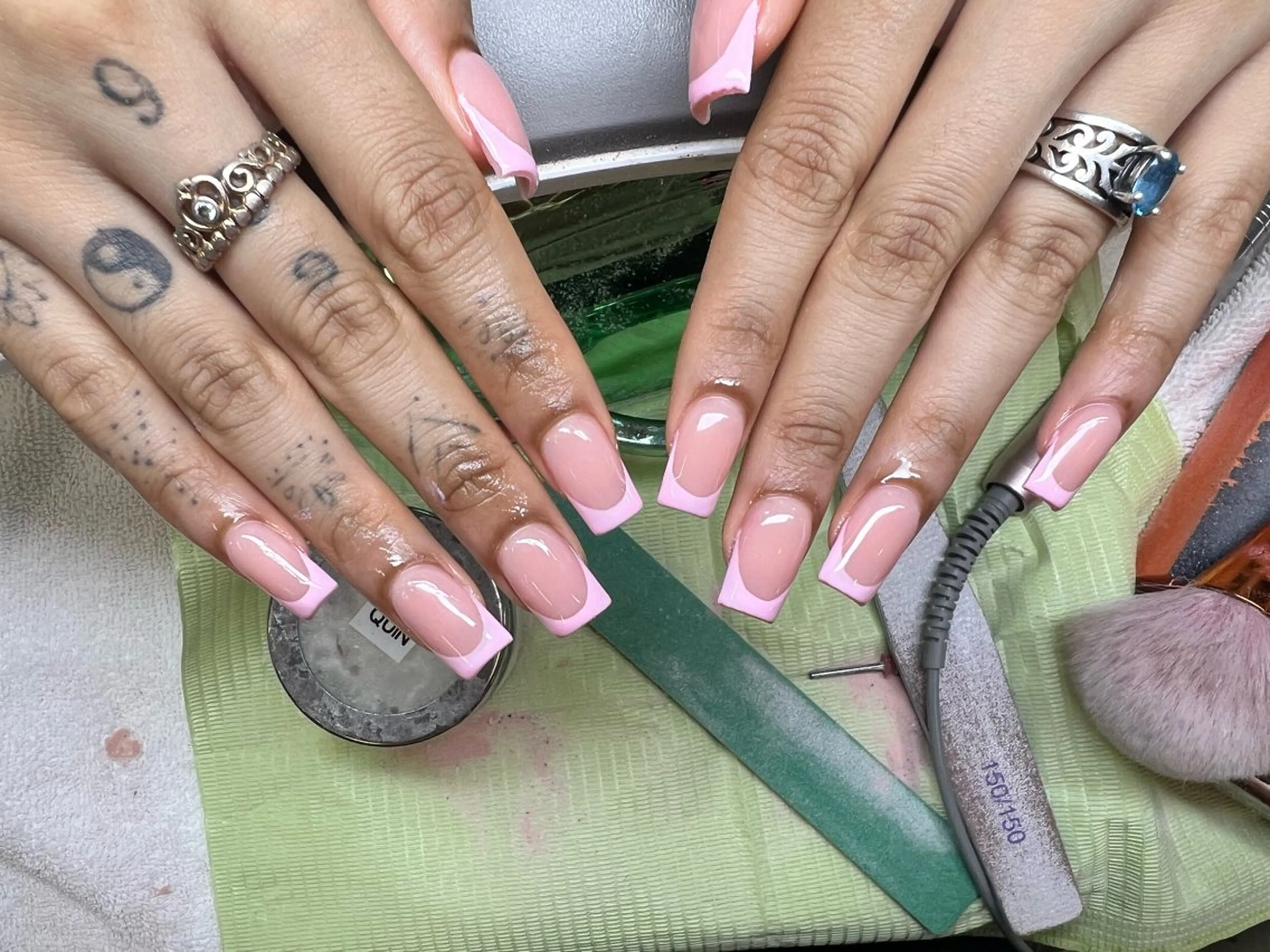 カラー パーマ aura nail salon所属・ＮＧＵＹＥＮ ＴＡＭのネイルデザイン