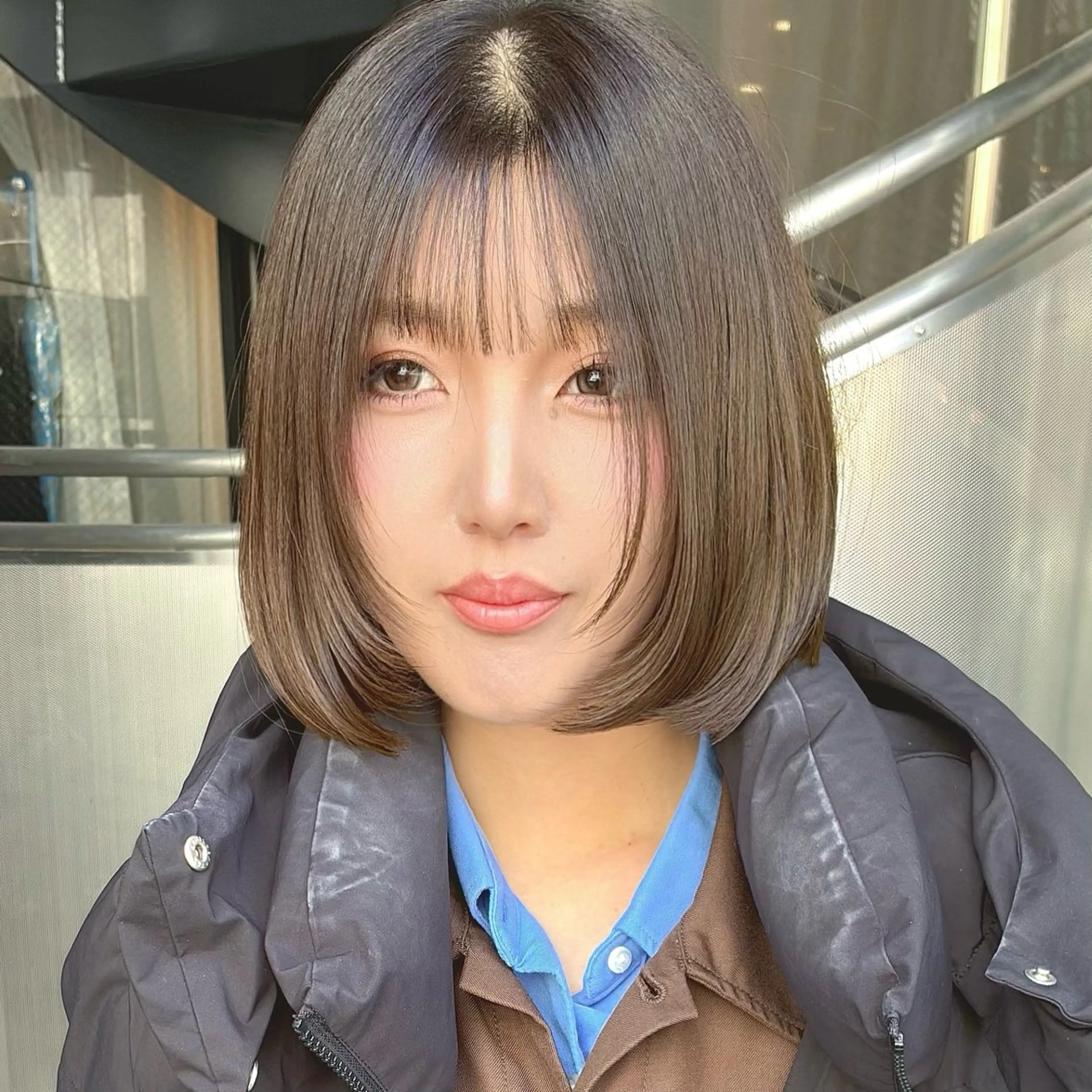 ショート ボブ レイヤーカット カット ヘアカラー calna 古賀 菜摘のヘアスタイル