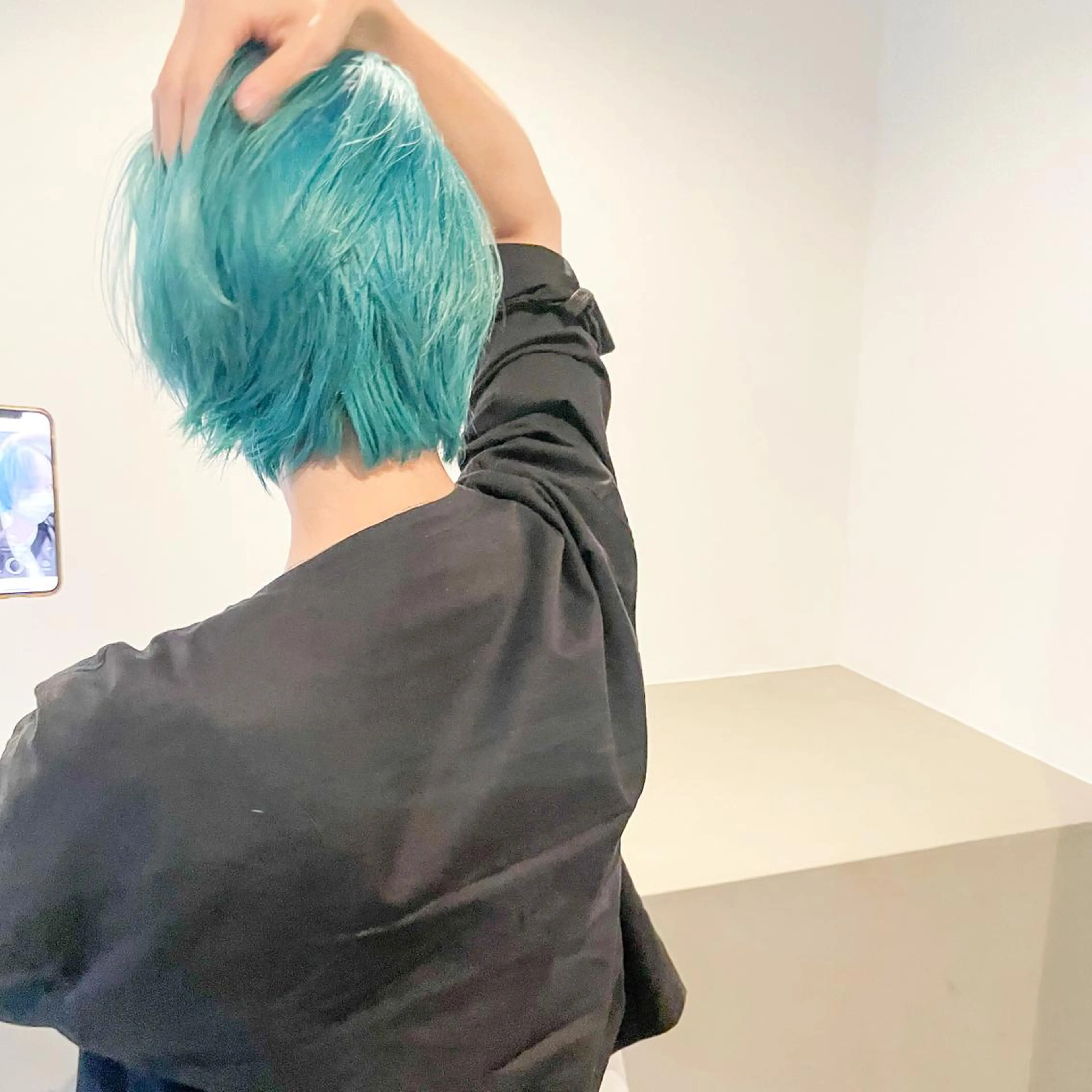 ショート カラー ブリーチ ブルーカラー ショートヘア ウルフカット カット ヘアカラー Takuma Suzuki中目黒のヘアスタイル