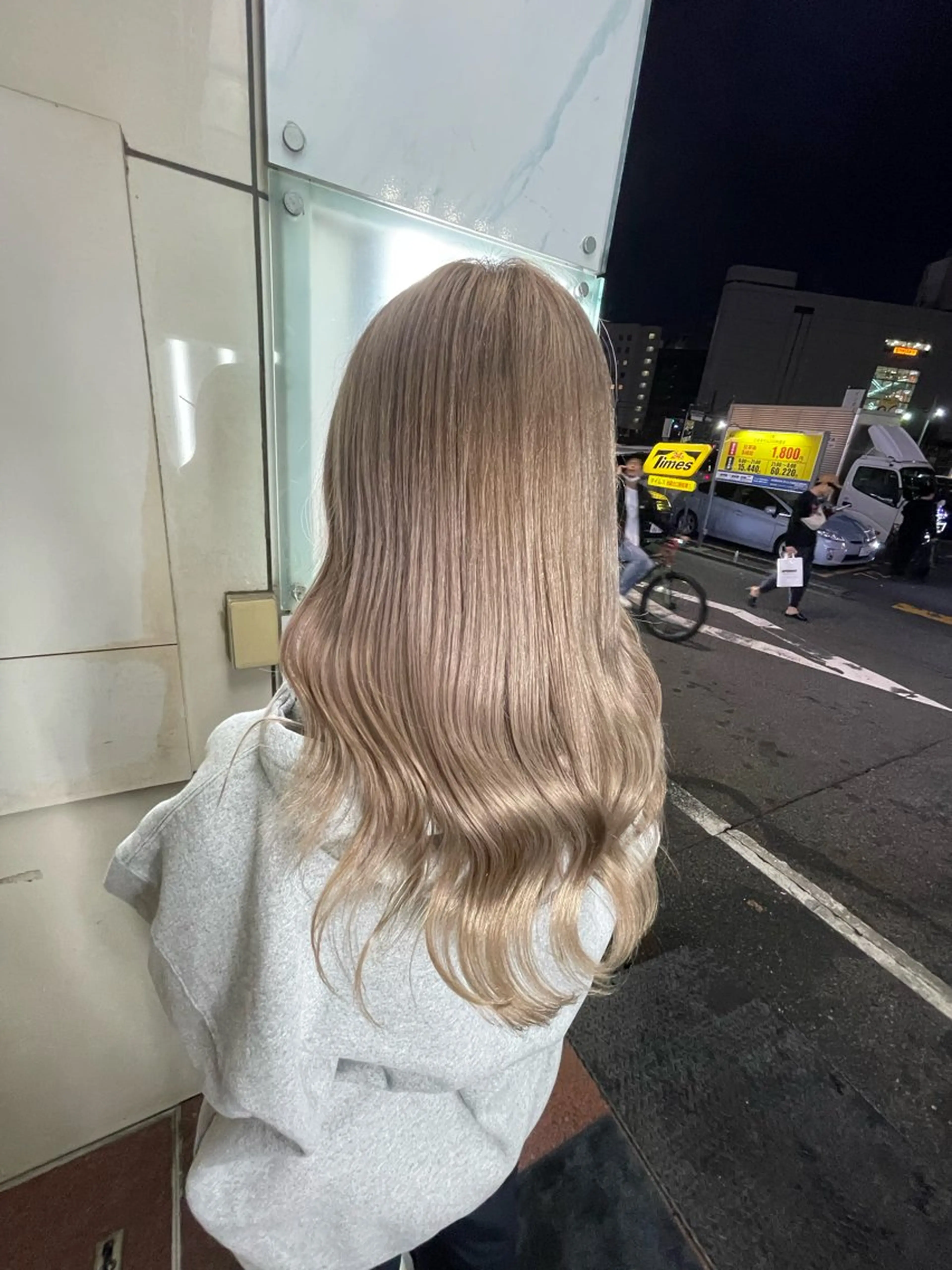 ミディアム カラー ベージュカラー ホワイトベージュ PSY【サイ】所属・PSY【サイ】 /池袋/RYUSEIのヘアスタイル