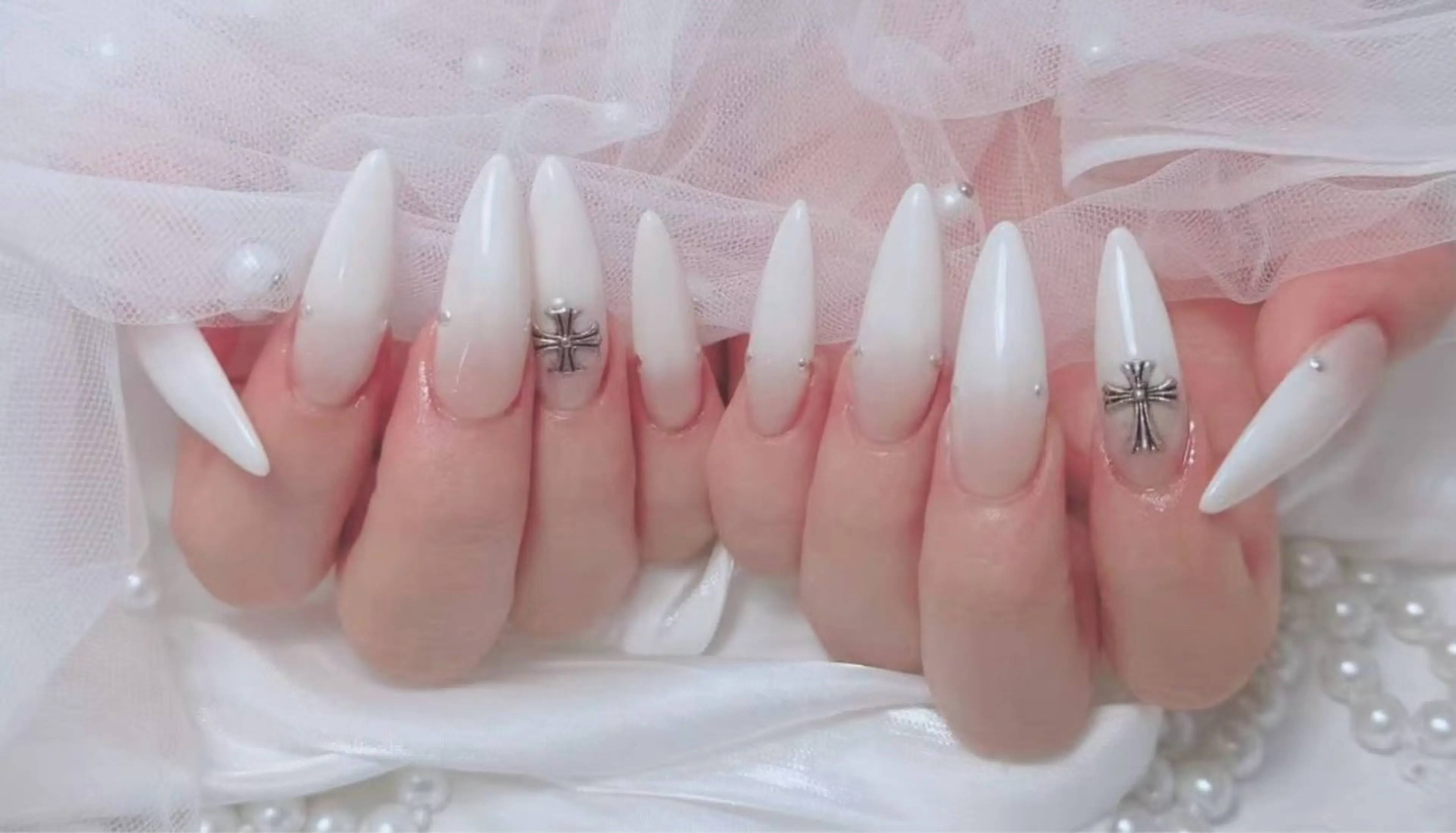 ネイル ハンドネイル ハンドケア queen nailのネイルデザイン