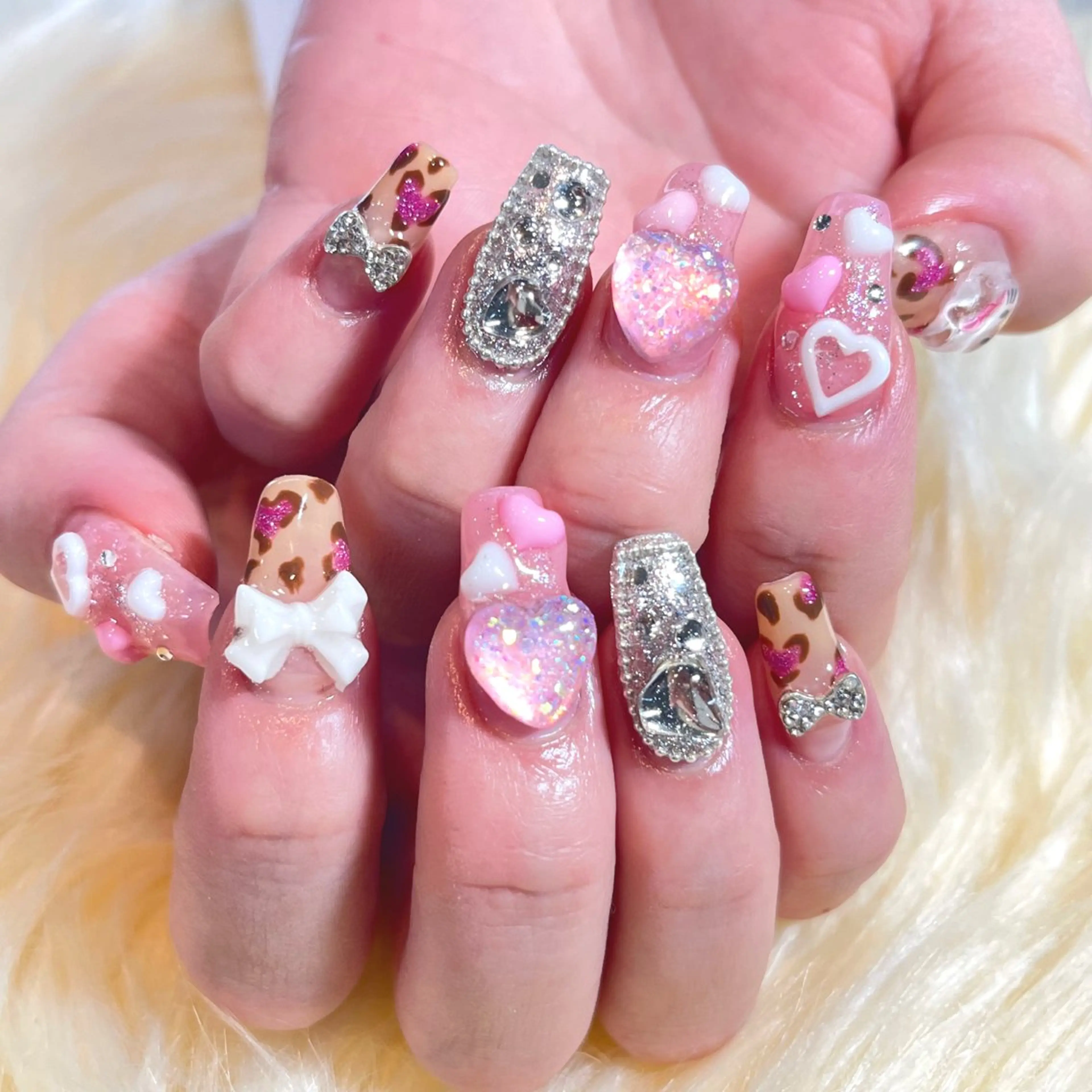 ネイル ハンドネイル Betty ✶のマツエク・マツパデザイン