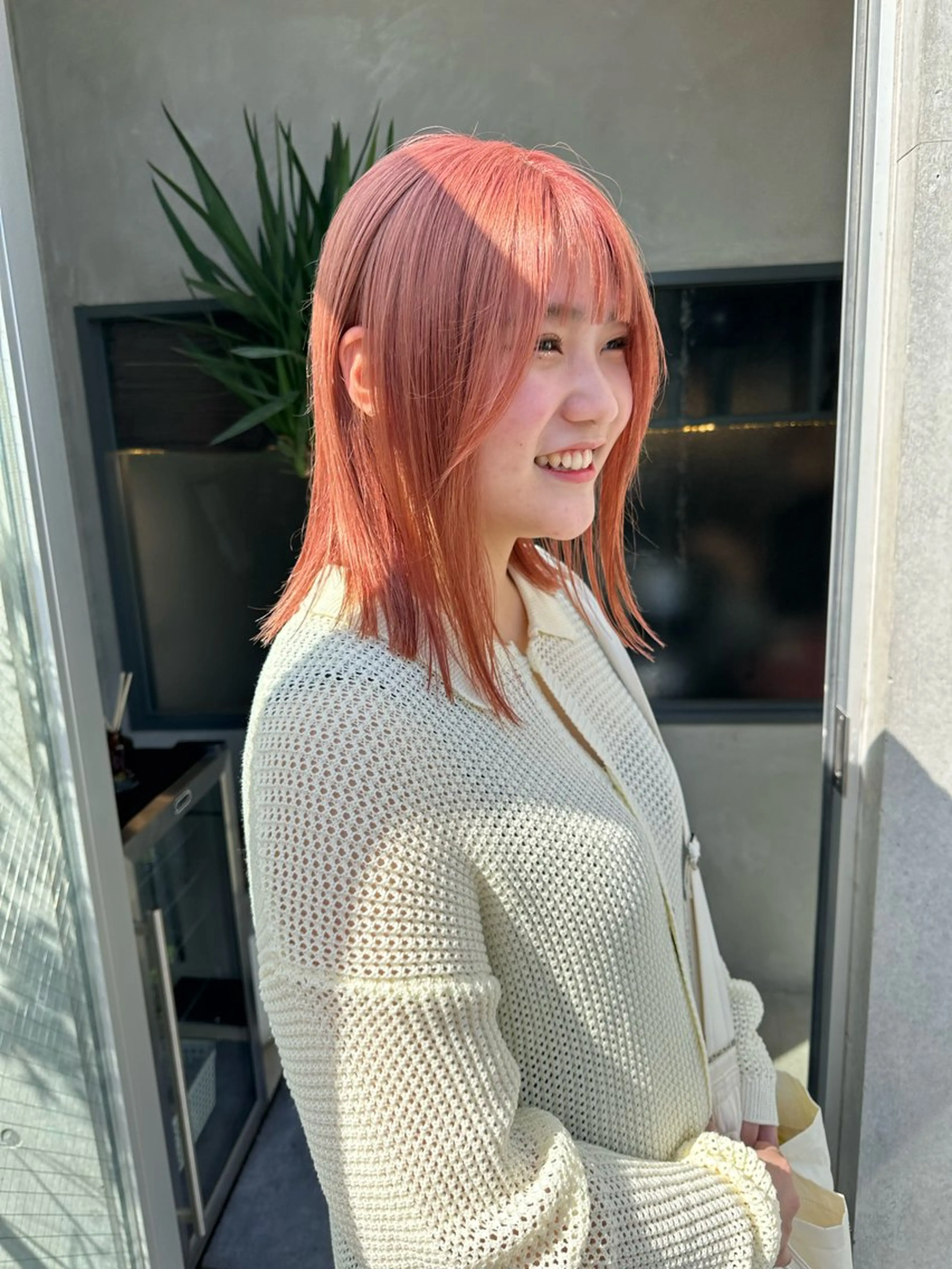 【ミニモ学割U24📣】カット➕ブリーチカラー(ケアブリーチ/ハイトーン)の写真