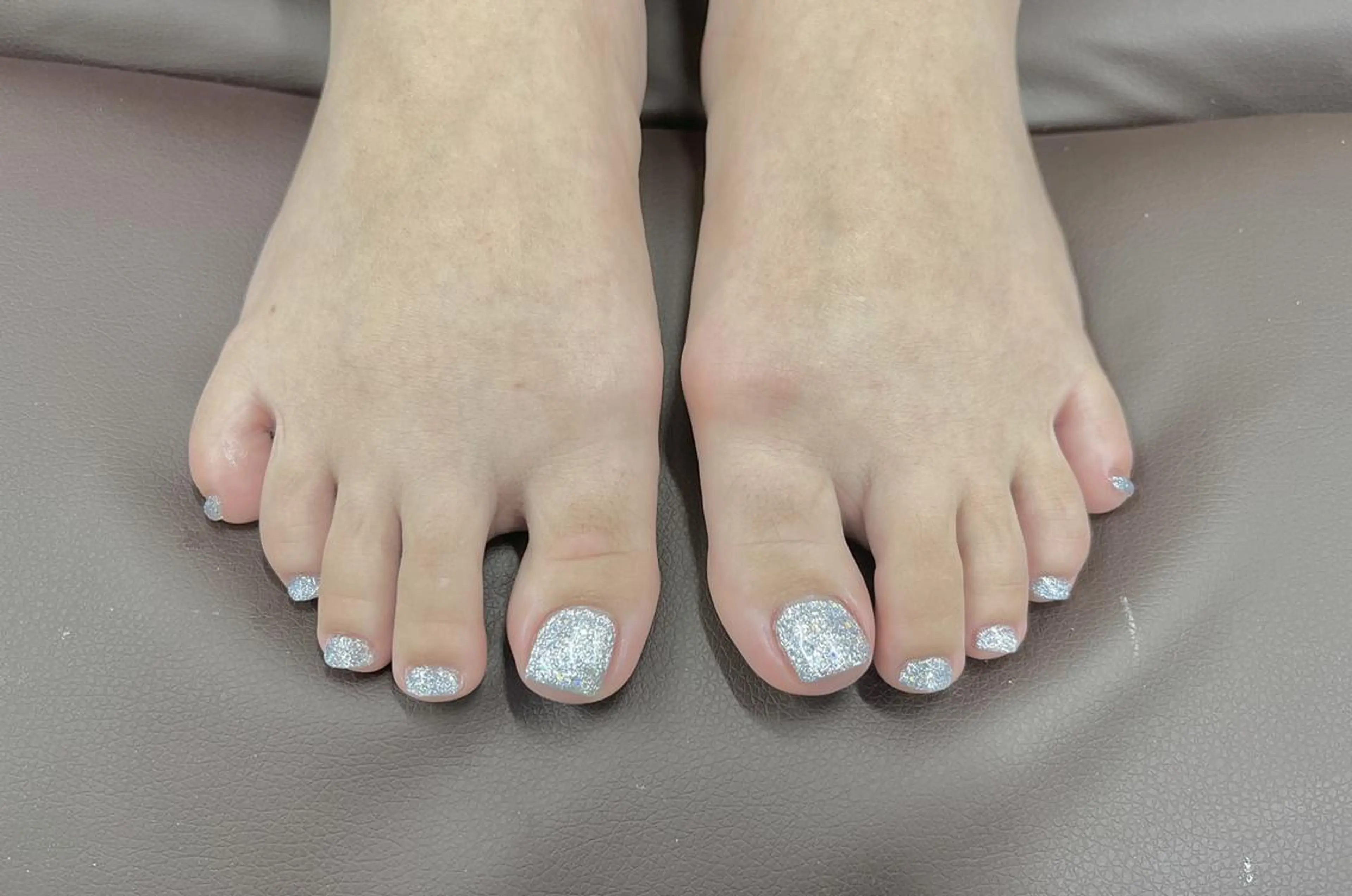 ネイル 長さ出し ジェルネイル 韓国ネイル ラメ(グリッター) ラメグラデーション ダイ ゲンゲンのネイルデザイン