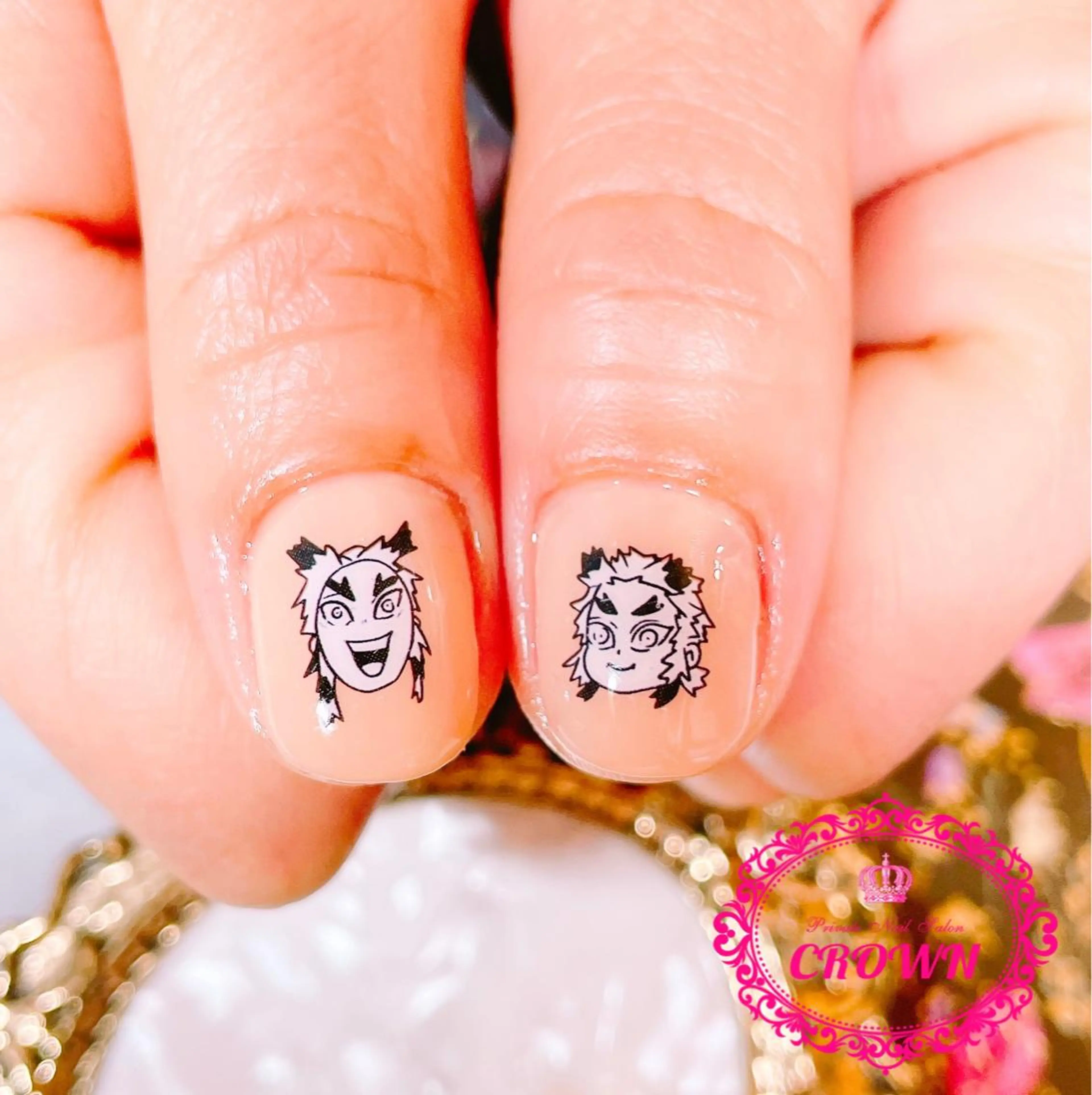 ネイル CROWN プライベートサロンのネイルデザイン