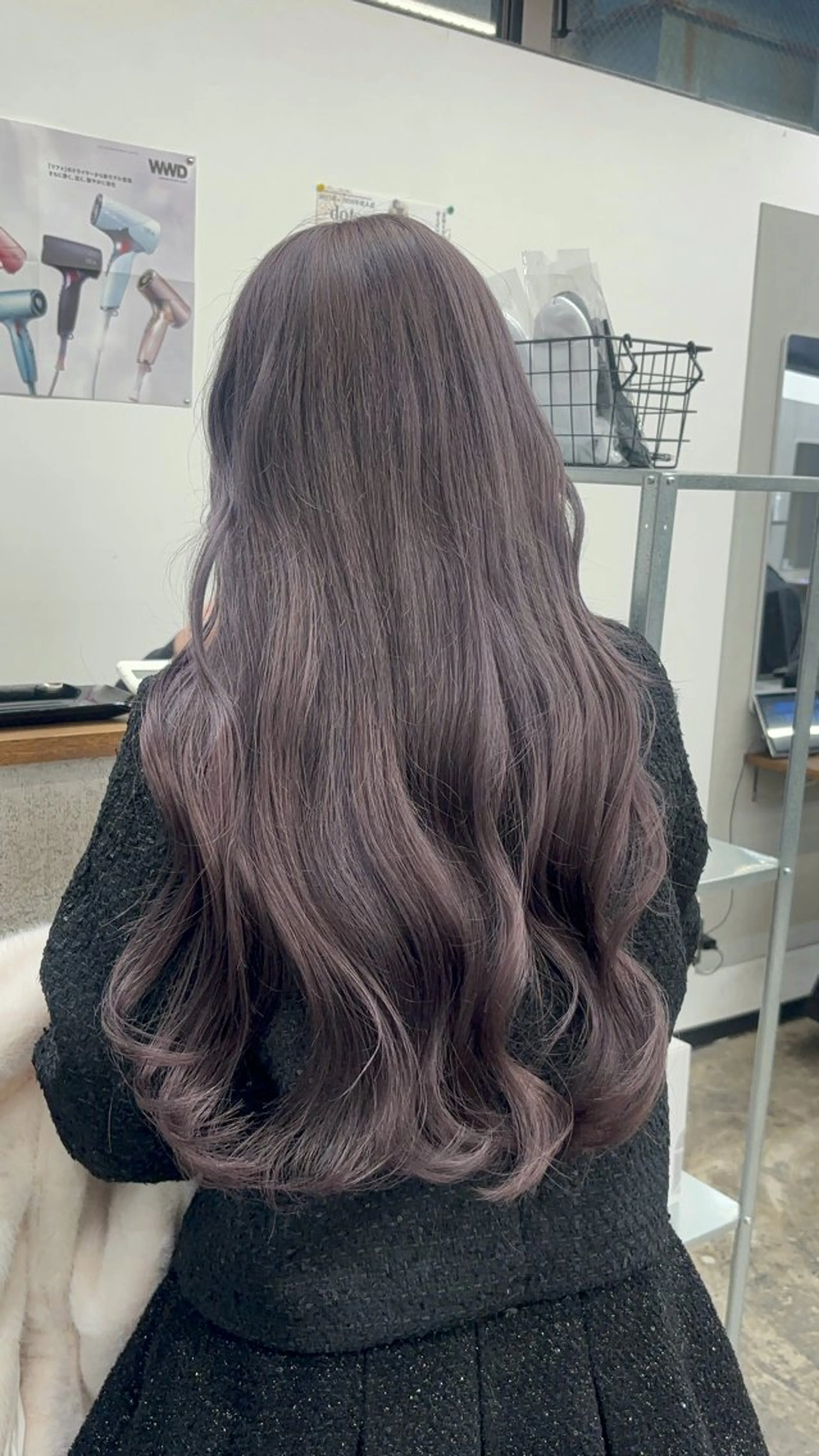 ロング カラー ヘアカラー ハイトーンカラー🐬 えりかのヘアスタイル