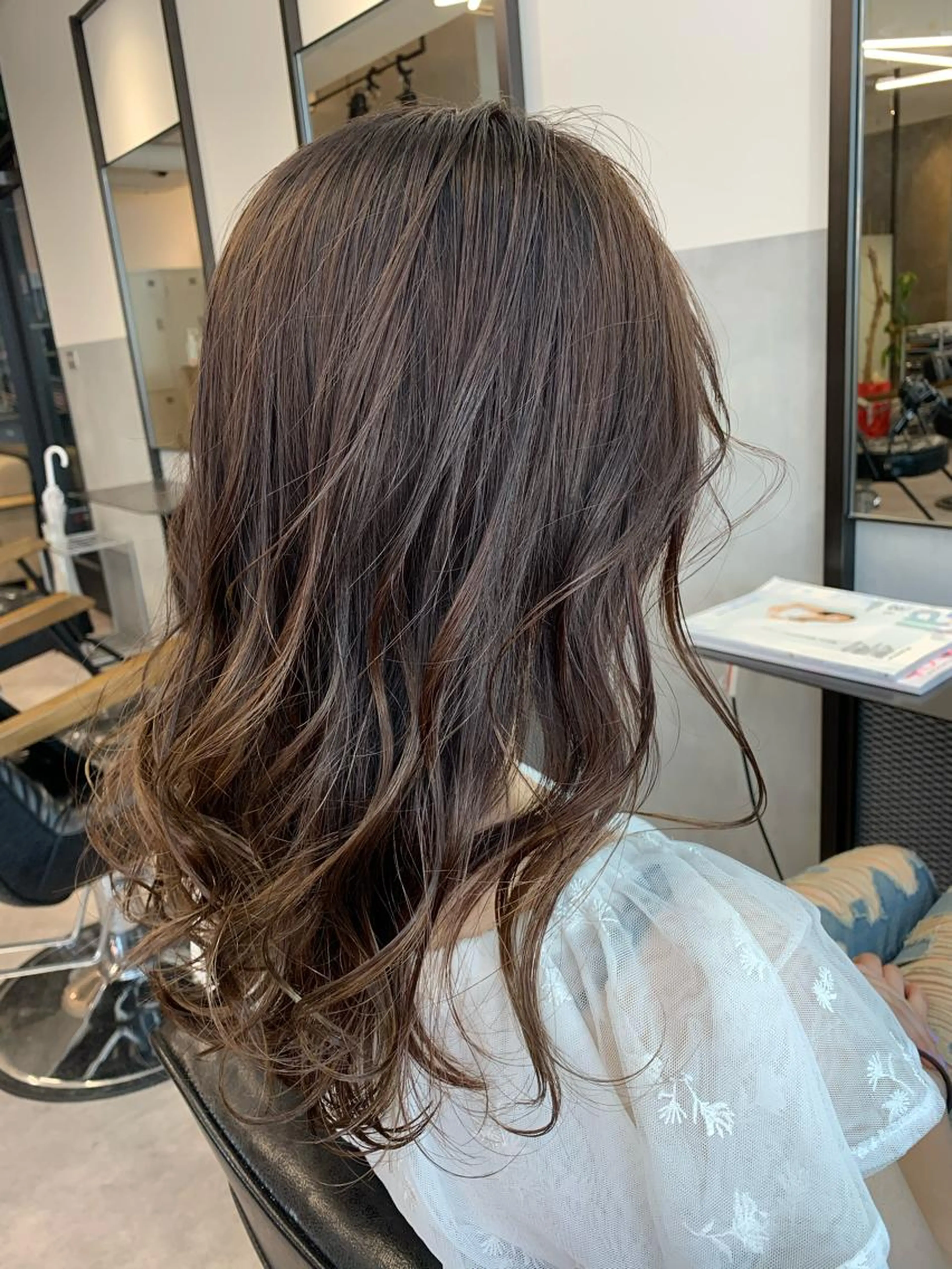 艶カラー(リタッチ)+カット 5900円の写真