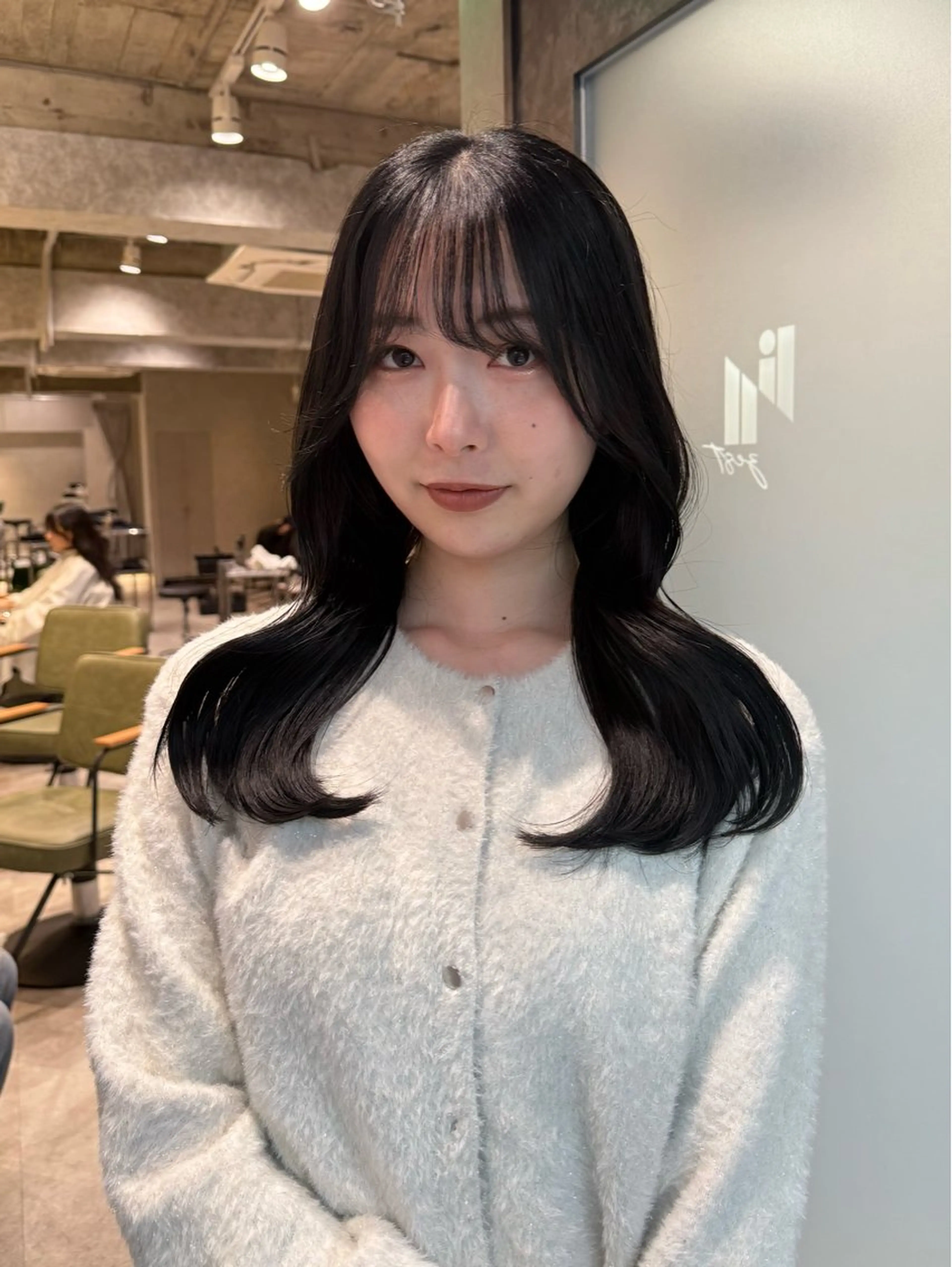 ロング 韓国風艶カラー 🇰🇷🩶/REIのヘアスタイル