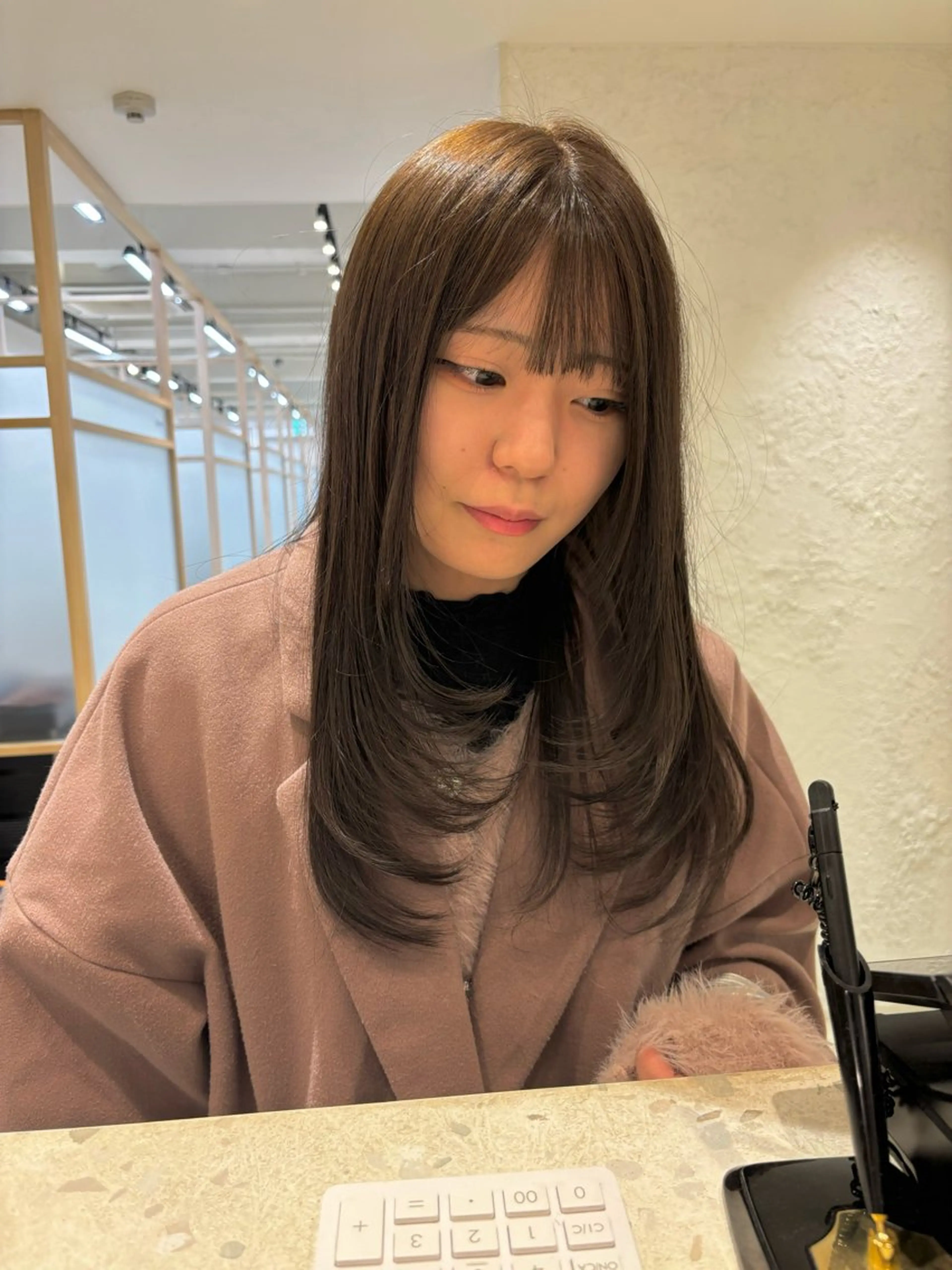 ミディアム 💫扱いやすい ／レイヤー/小林陸のヘアスタイル