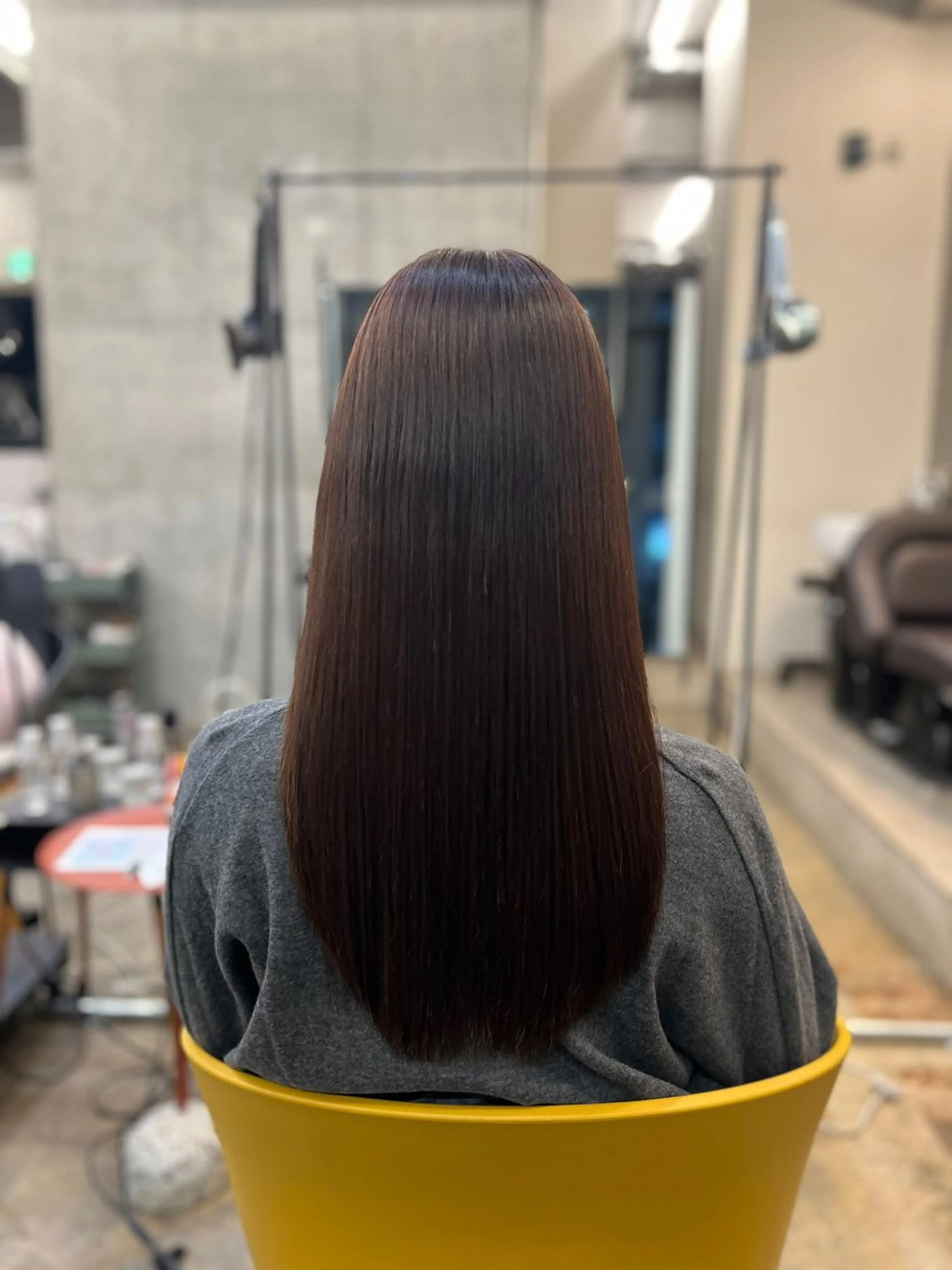 ロング 縮毛矯正 AIN.ANLY 明治神宮前所属・ムツキ/品のある 艶カラー/縮毛矯正のヘアスタイル