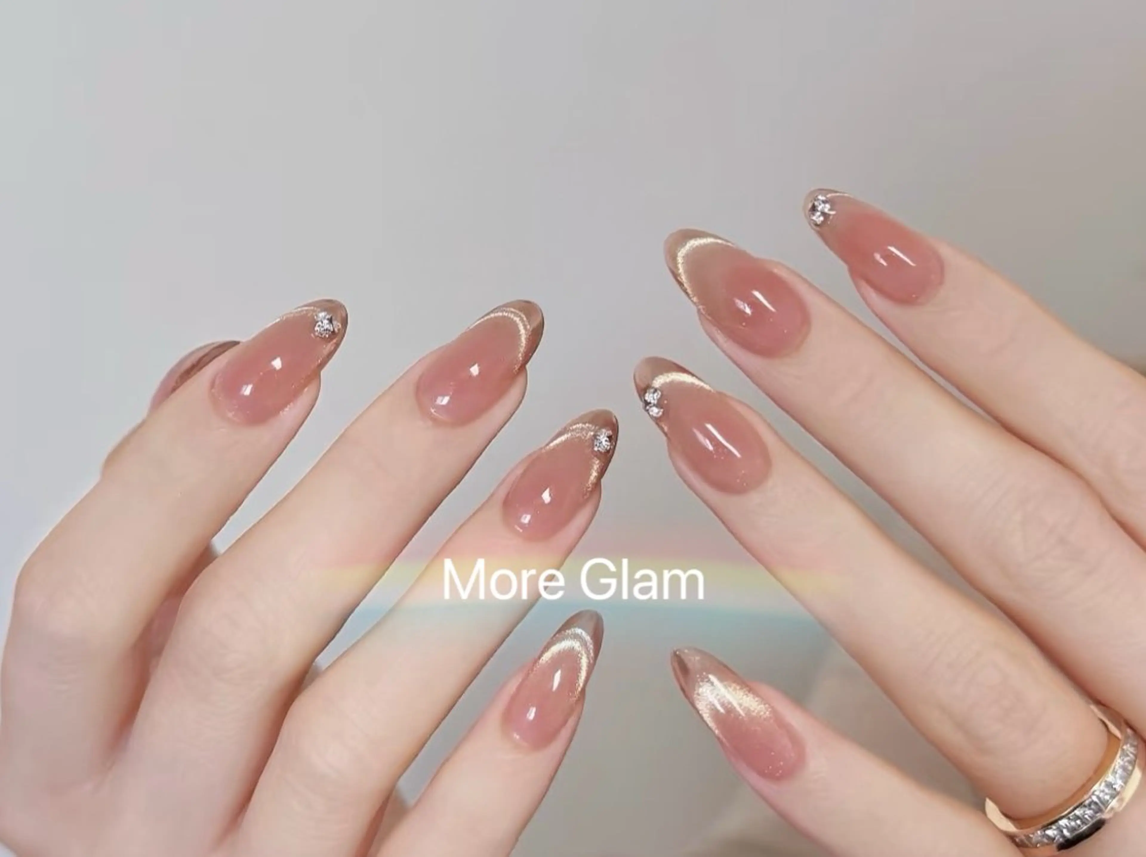 ネイル アートネイル オーロラネイル クリアネイル 長さ出し フレンチネイル ハンドネイル ハンドケア More Glam渋谷店のネイルデザイン