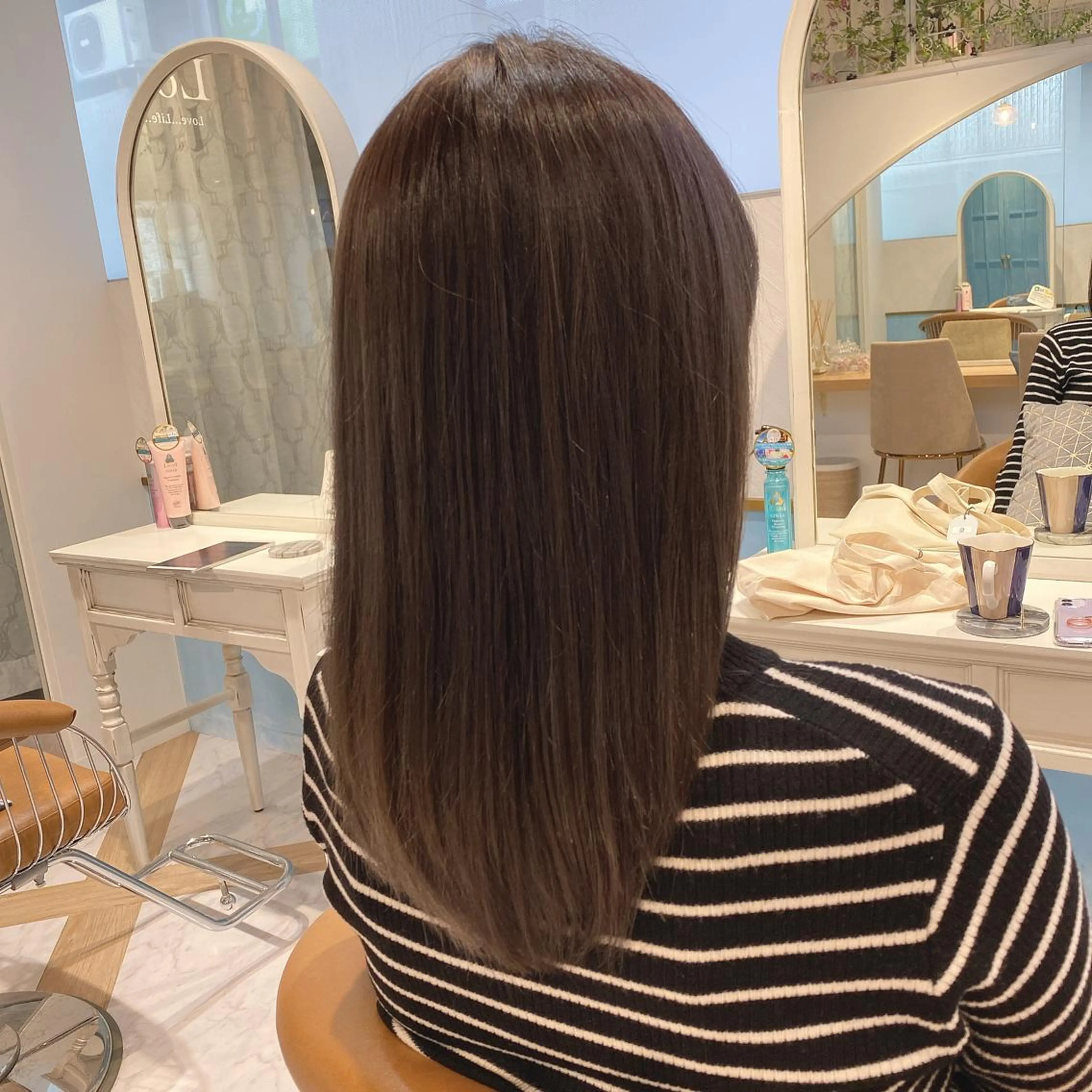 セミロング カット ヘアカラー トリートメント lond strada所属・🌟モテ髪ショート 🌟店長 津賀涼のヘアスタイル