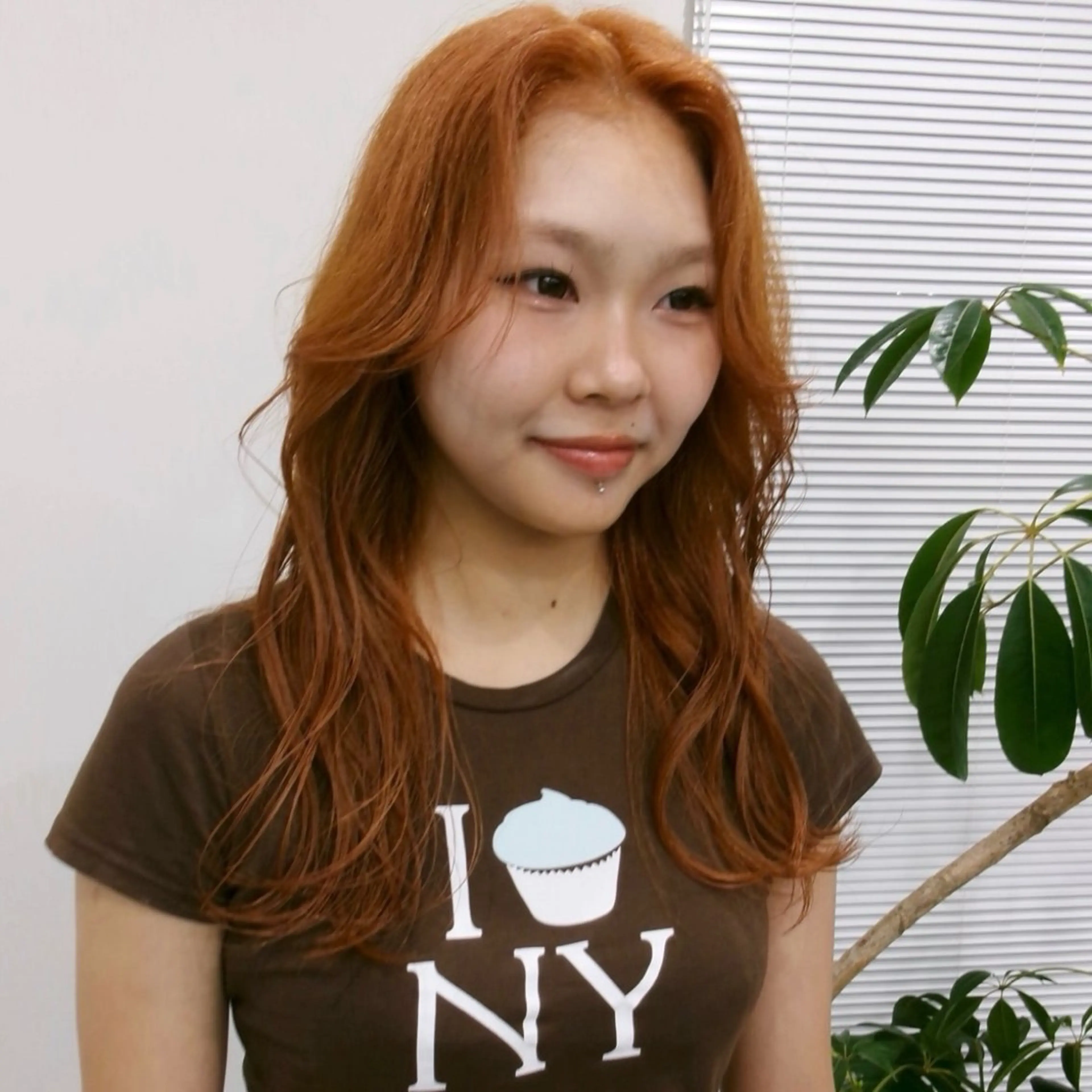 ロング カラー ブリーチ カット ヘアカラー arisa/暖色 /伏見/レイヤーのヘアスタイル