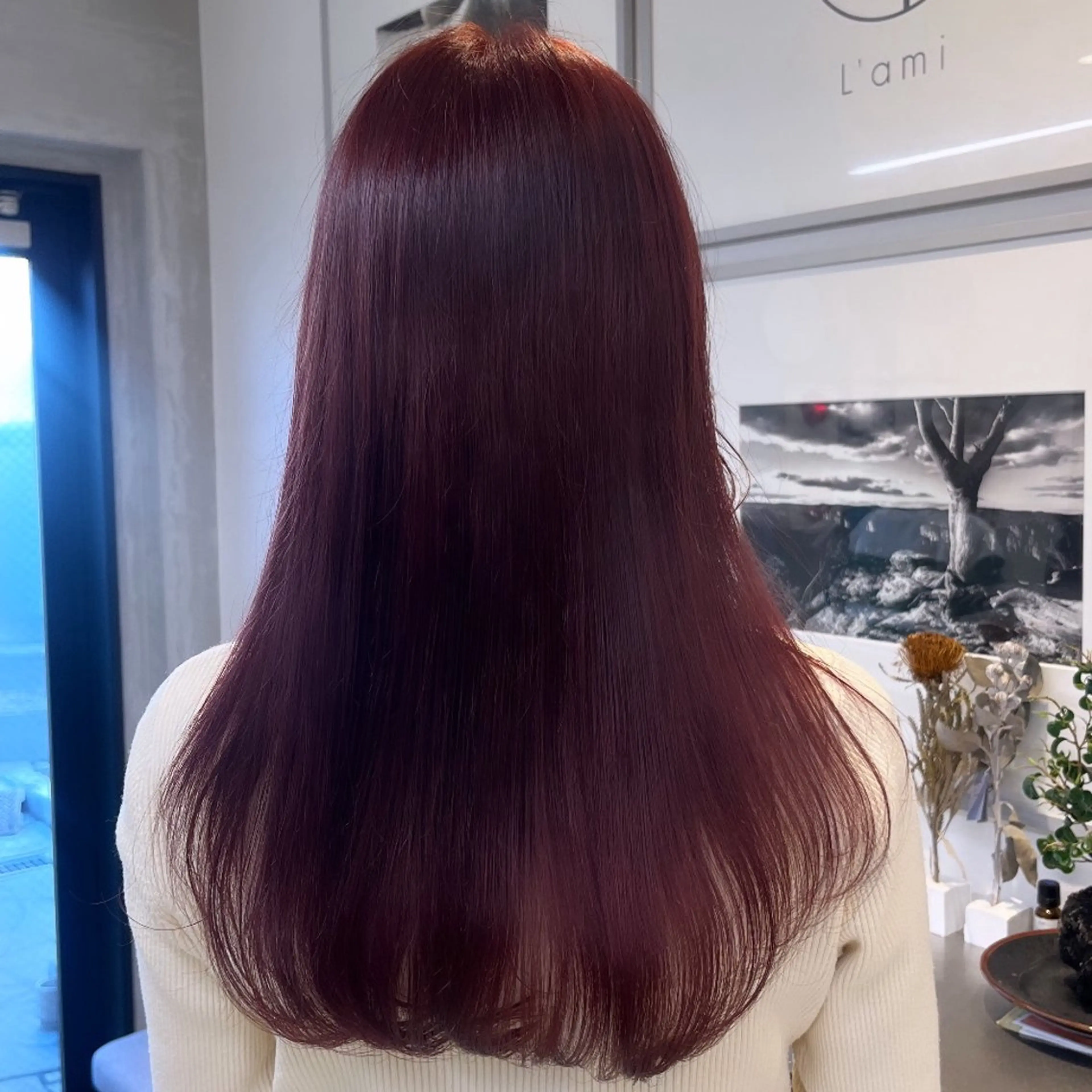 セミロング カラー ボルドーカラー ブラウンカラー レッドカラー レッドブラウン ヘアカラー トリートメント ヘッドスパ ヘアセット カジュアルを女っぽく 𝗮𝘆𝗮𝗰𝗼のヘアスタイル