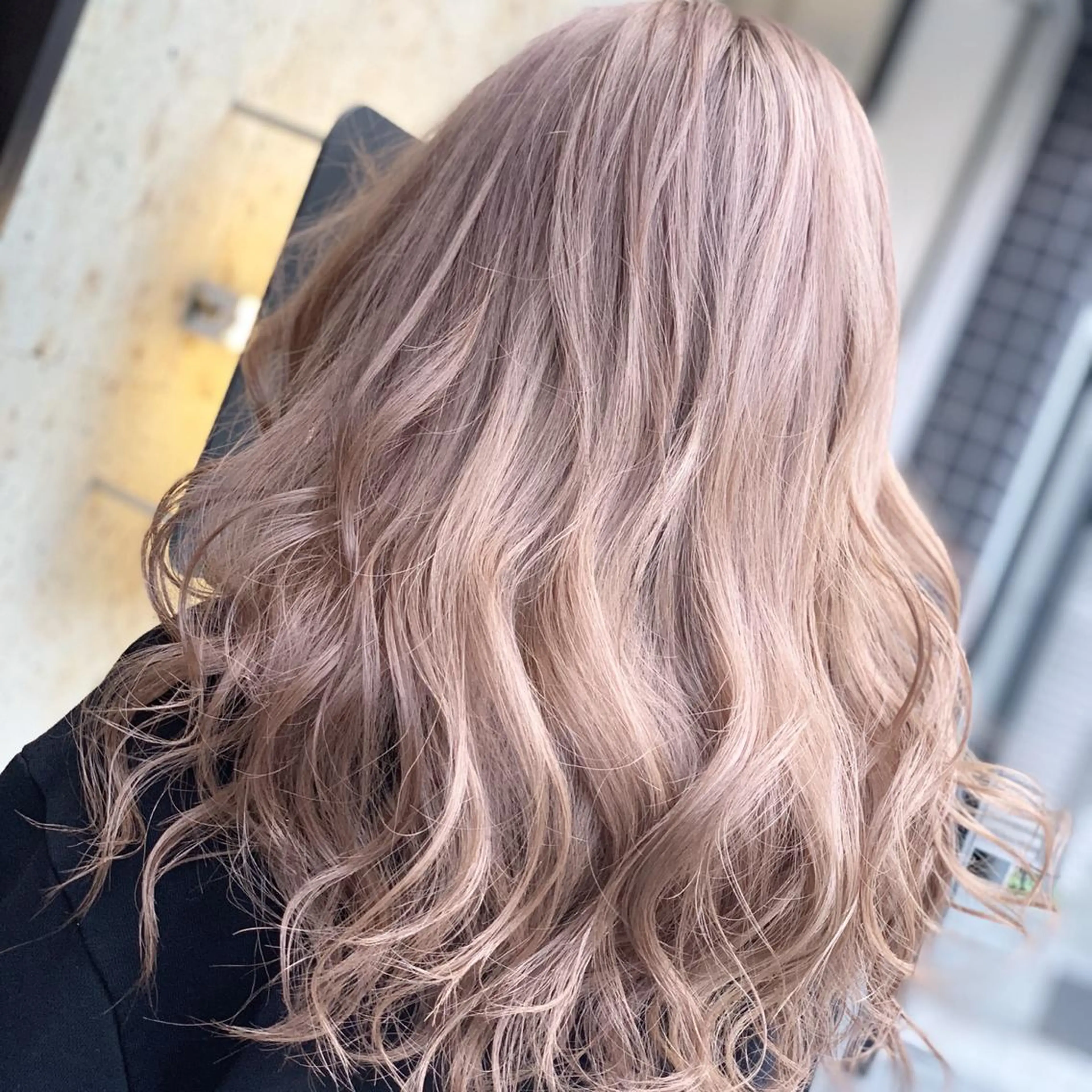 セミロング カラー ヘアアレンジ カット ヘアカラー トリートメント 髪質改善×ハイトーン 中田啄也のヘアスタイル