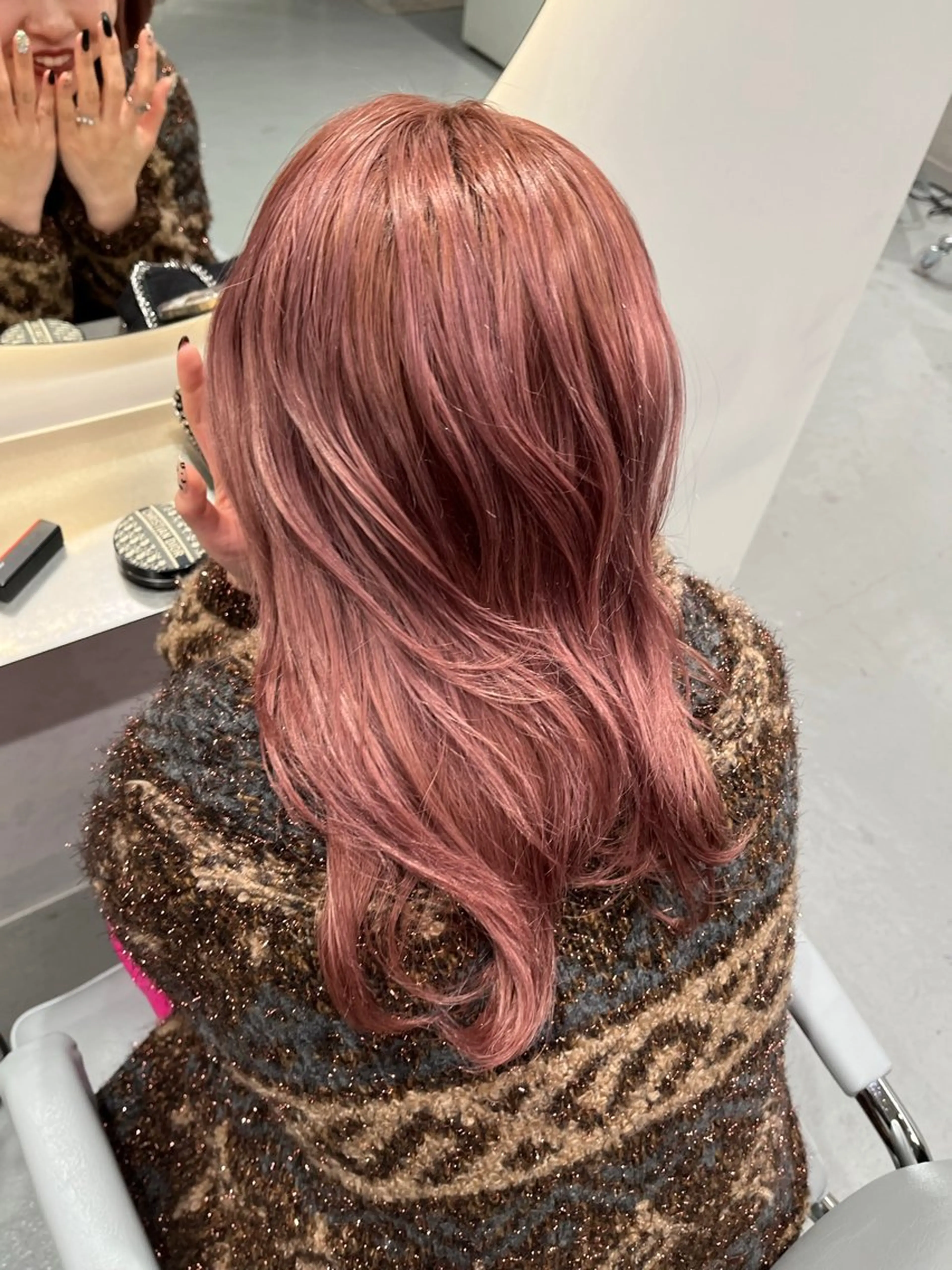 カラー ベージュカラー ブリーチ ピンクカラー ピンクベージュ 艶ブリーチ/表参道 ハイトーン /実乃梨のヘアスタイル