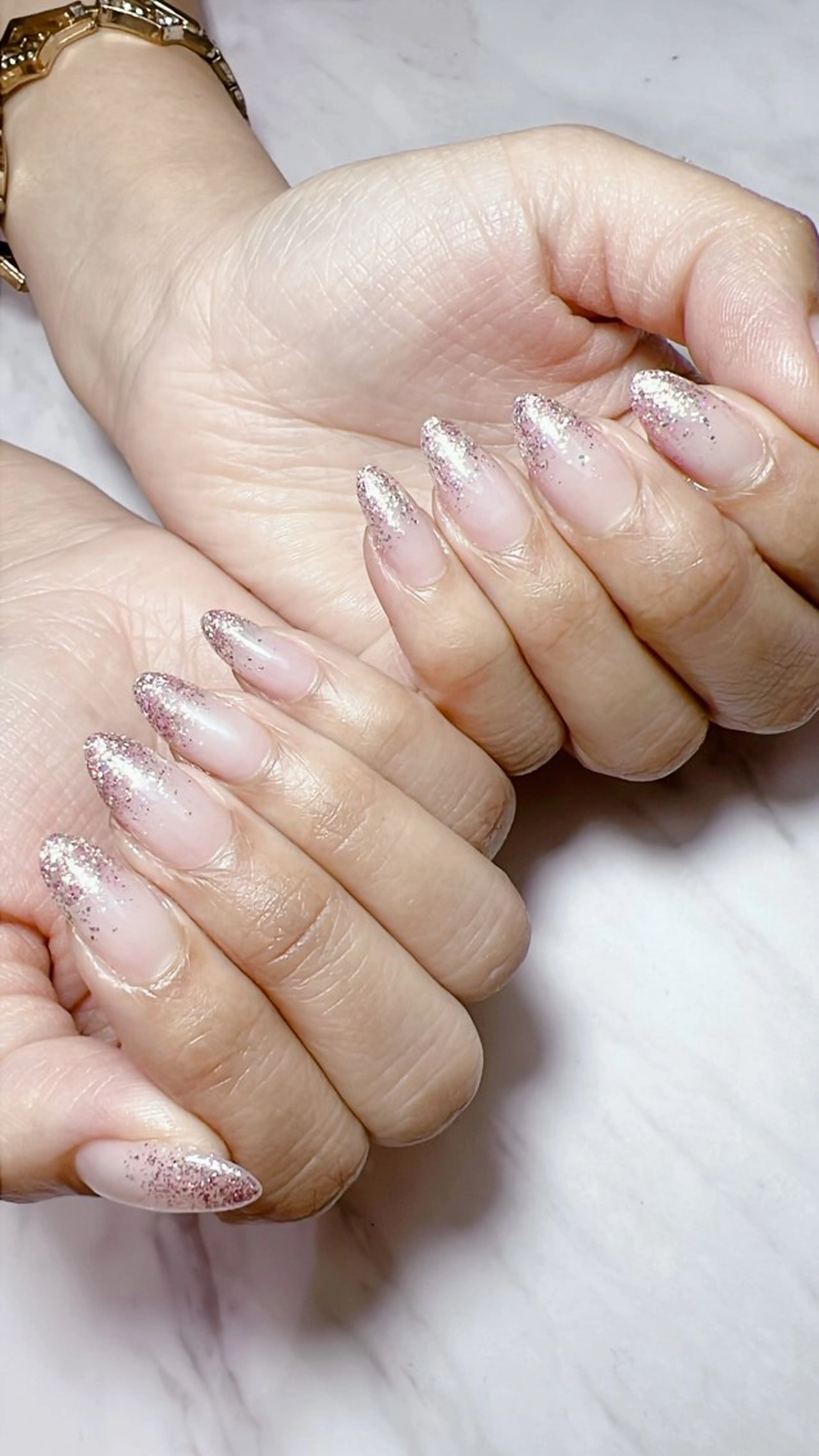 ネイル ジェルネイル グラデーション ラメ(グリッター) ラメグラデーション ワンカラーネイル toki 横浜✨天王町のネイルデザイン