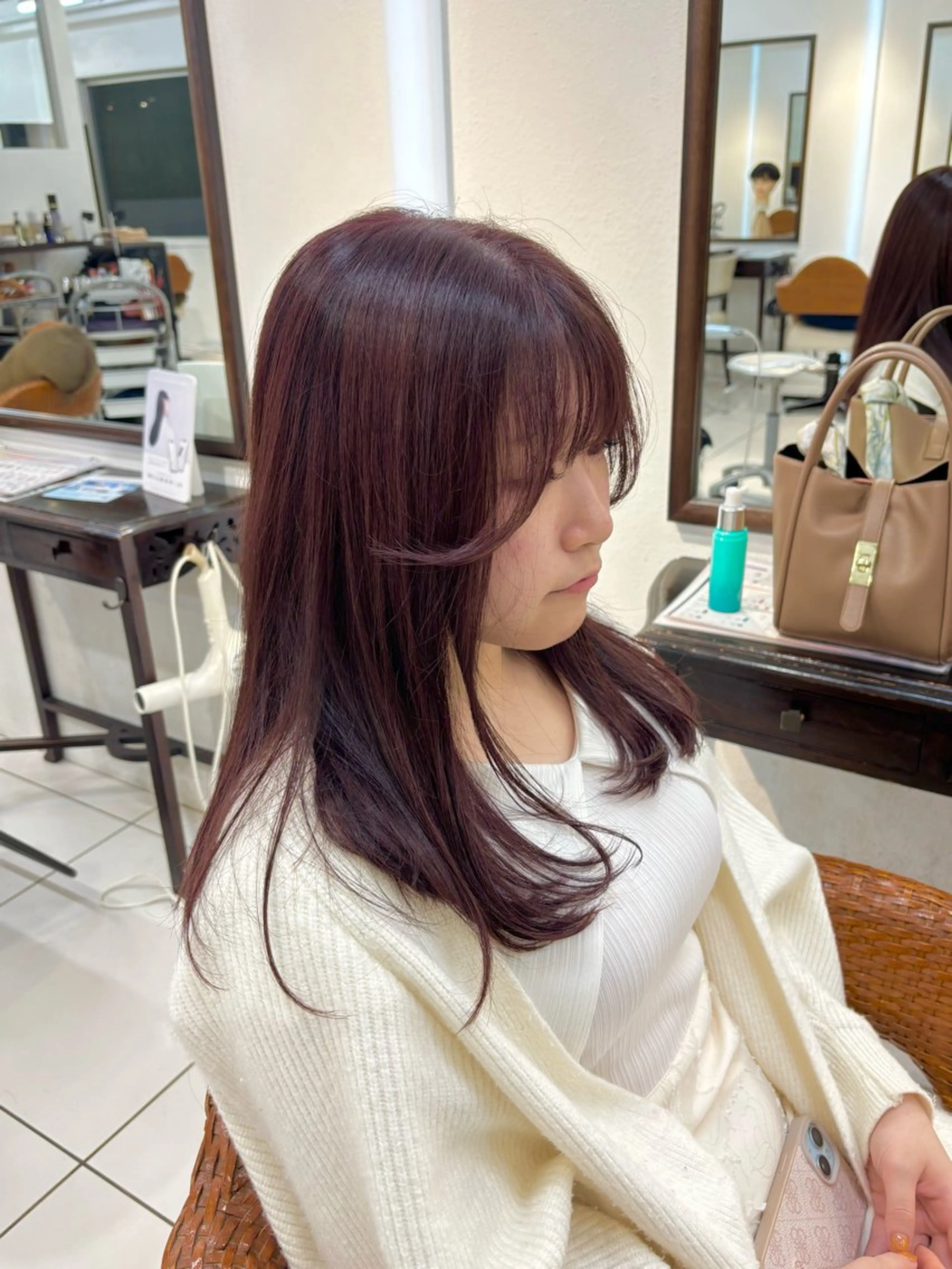 セミロング ピンクブラウン ヘアカラー 毛利 拓夢のヘアスタイル