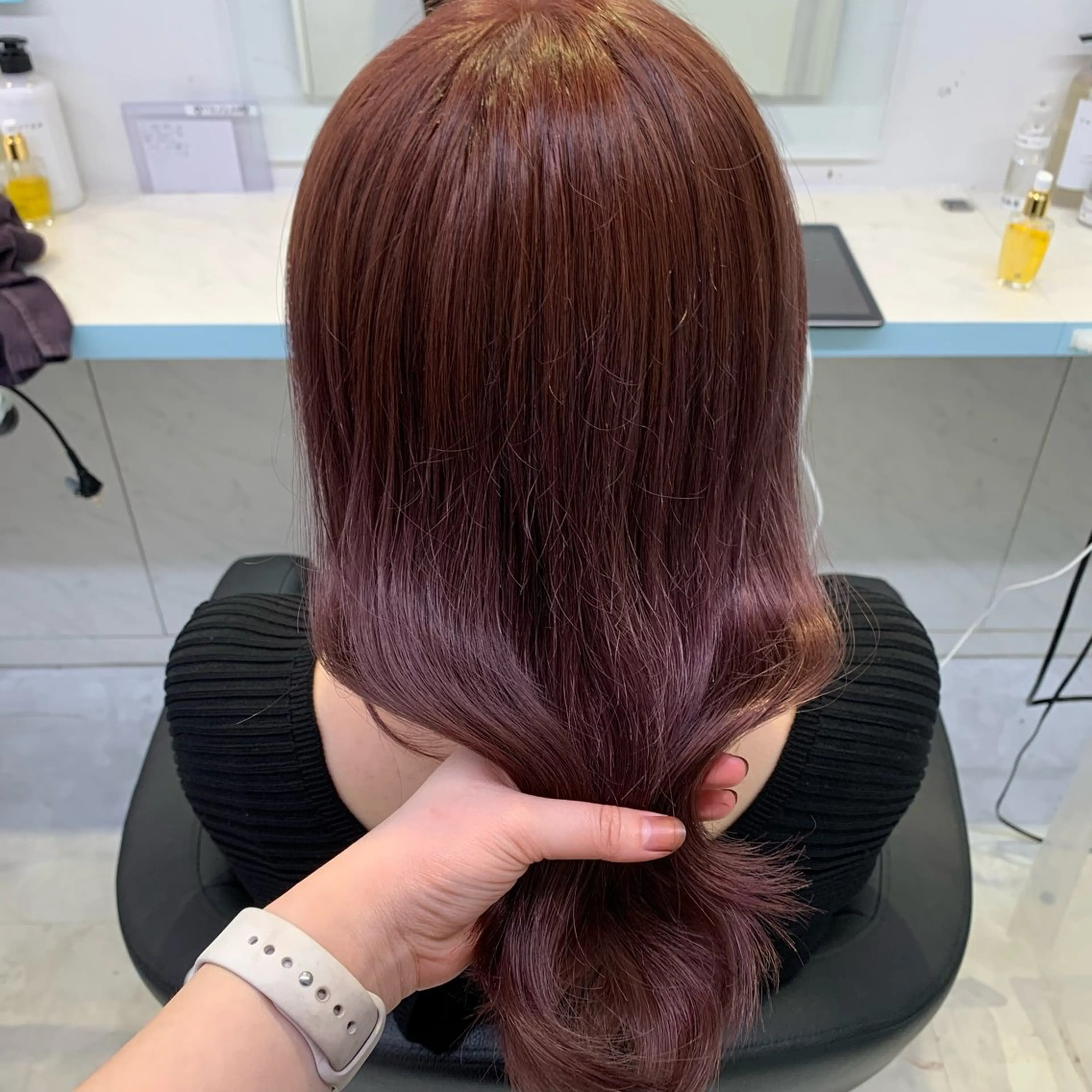 ロング カラー ナチュラルベージュ 🧸yuuna🧋のヘアスタイル