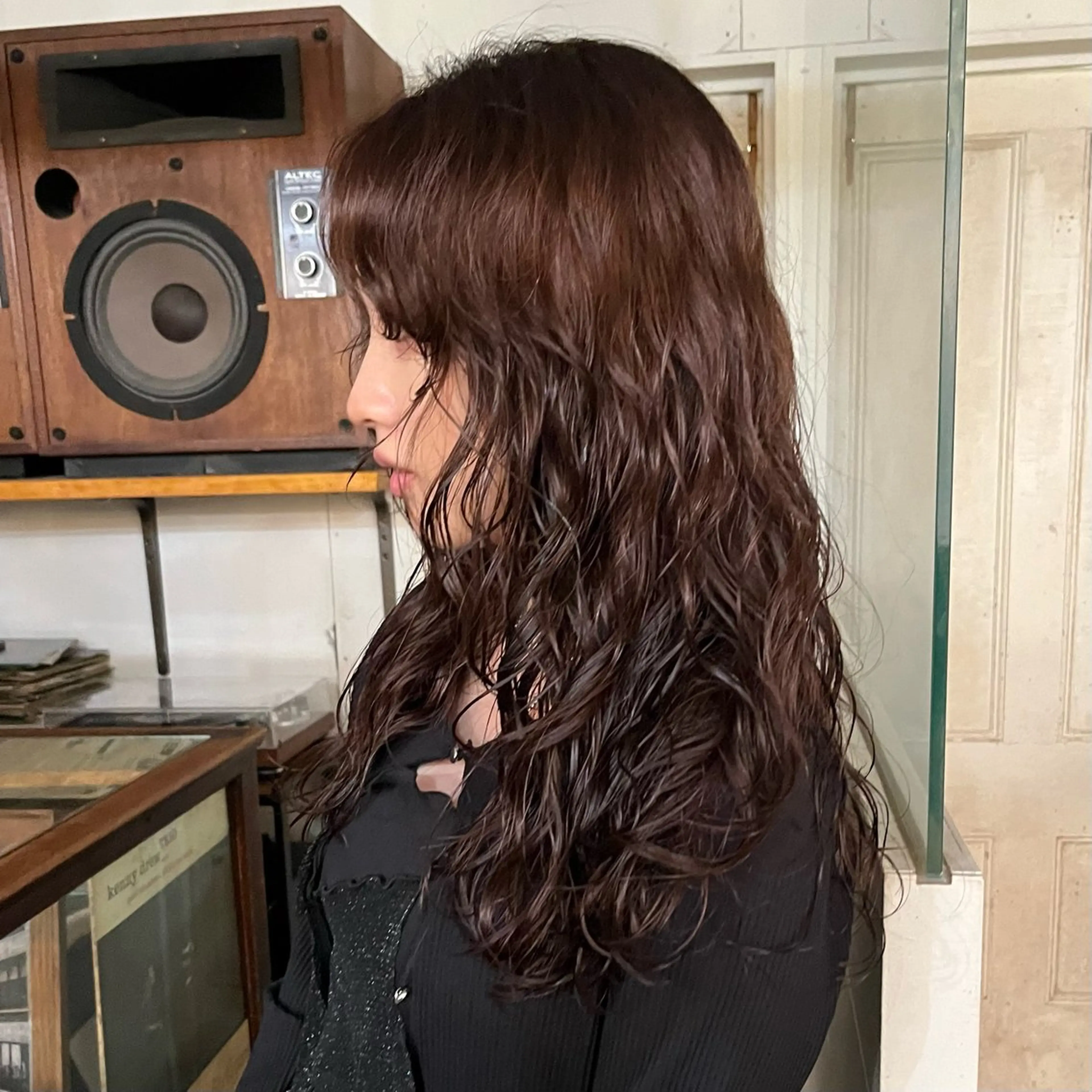 ロング カラー ブリーチ ブラウンカラー ブリーチなしカラー ヘアカラー レイヤー/ベージュ mikuのヘアスタイル