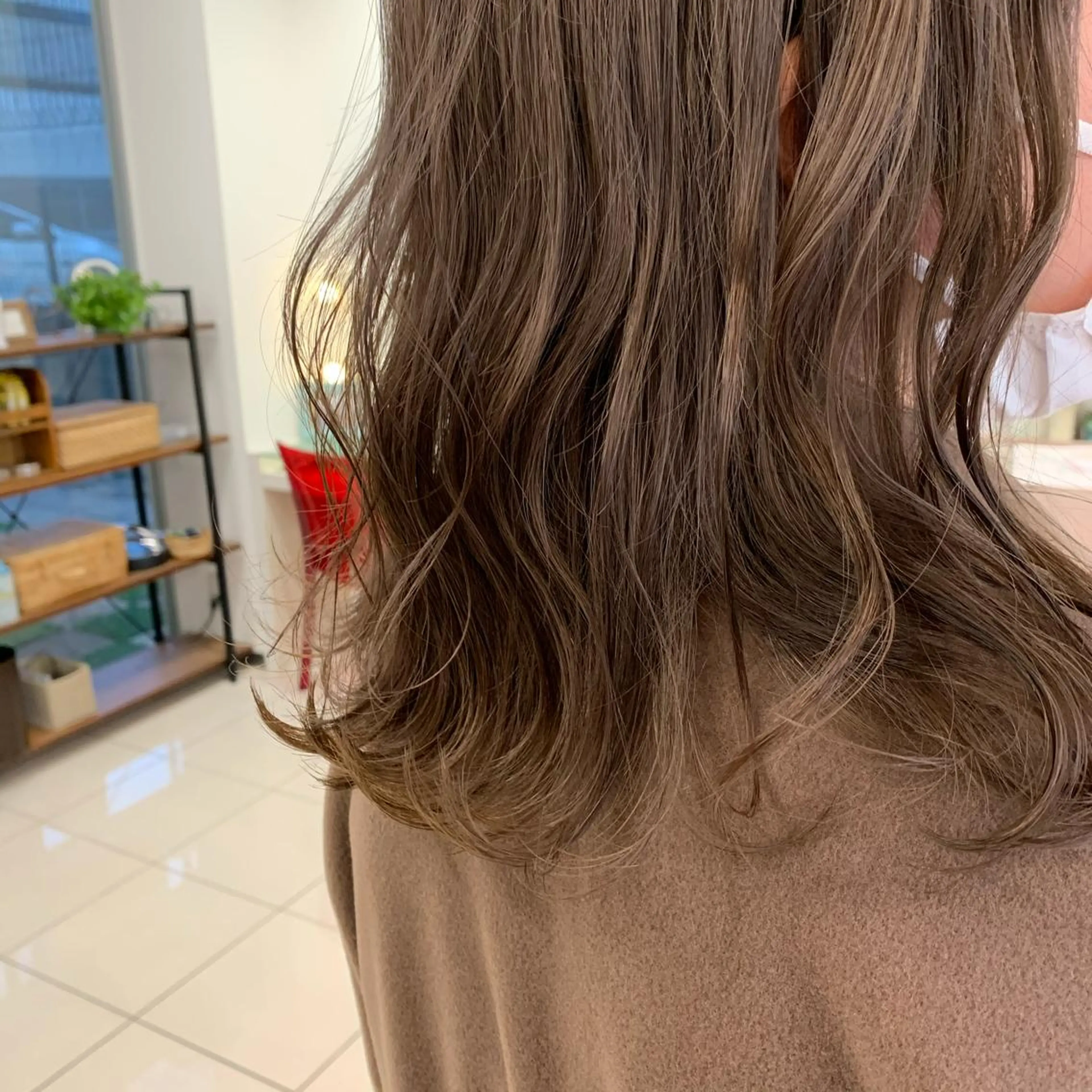 ミディアム カラー ベージュカラー ミルクティーベージュ 津田 真志のヘアスタイル