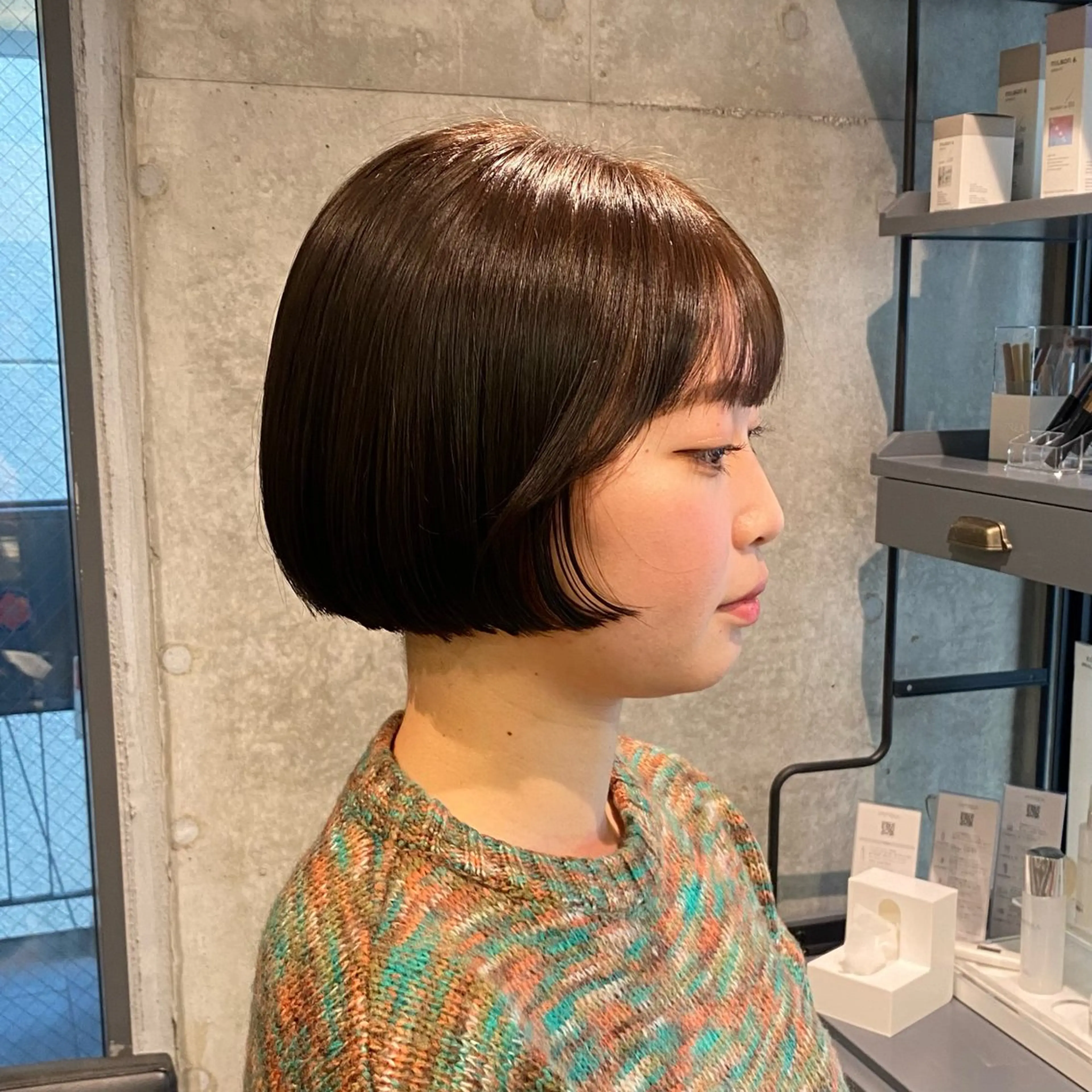 ショート カラー カット ヘアカラー トリートメント 🩶レイヤーカット 🩶柔らかカラー結愛のヘアスタイル