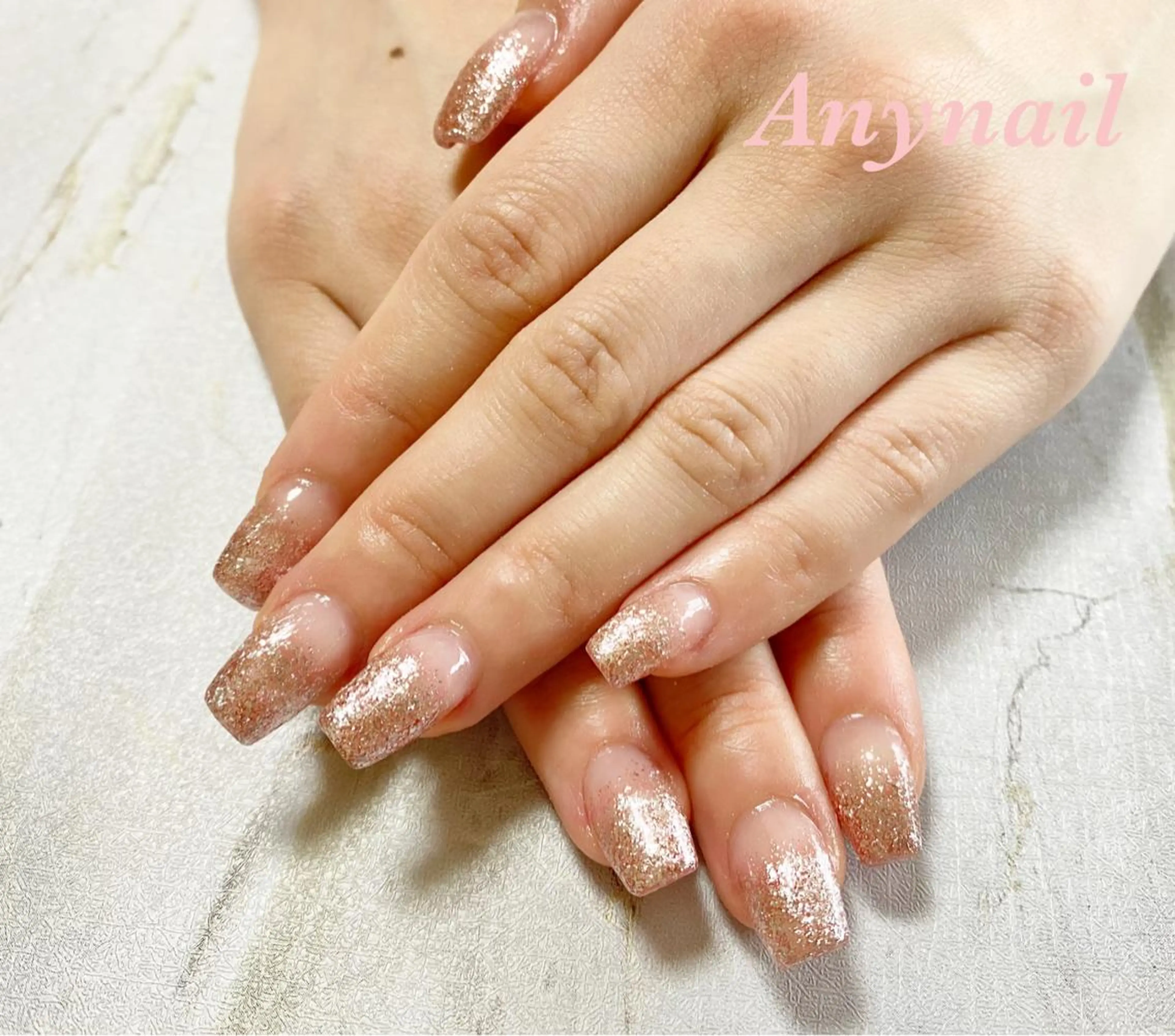 ネイル ブルー グラデーション キラキラネイル ラメ(グリッター) ラメグラデーション ハンドネイル 岩澤 恵子のネイルデザイン