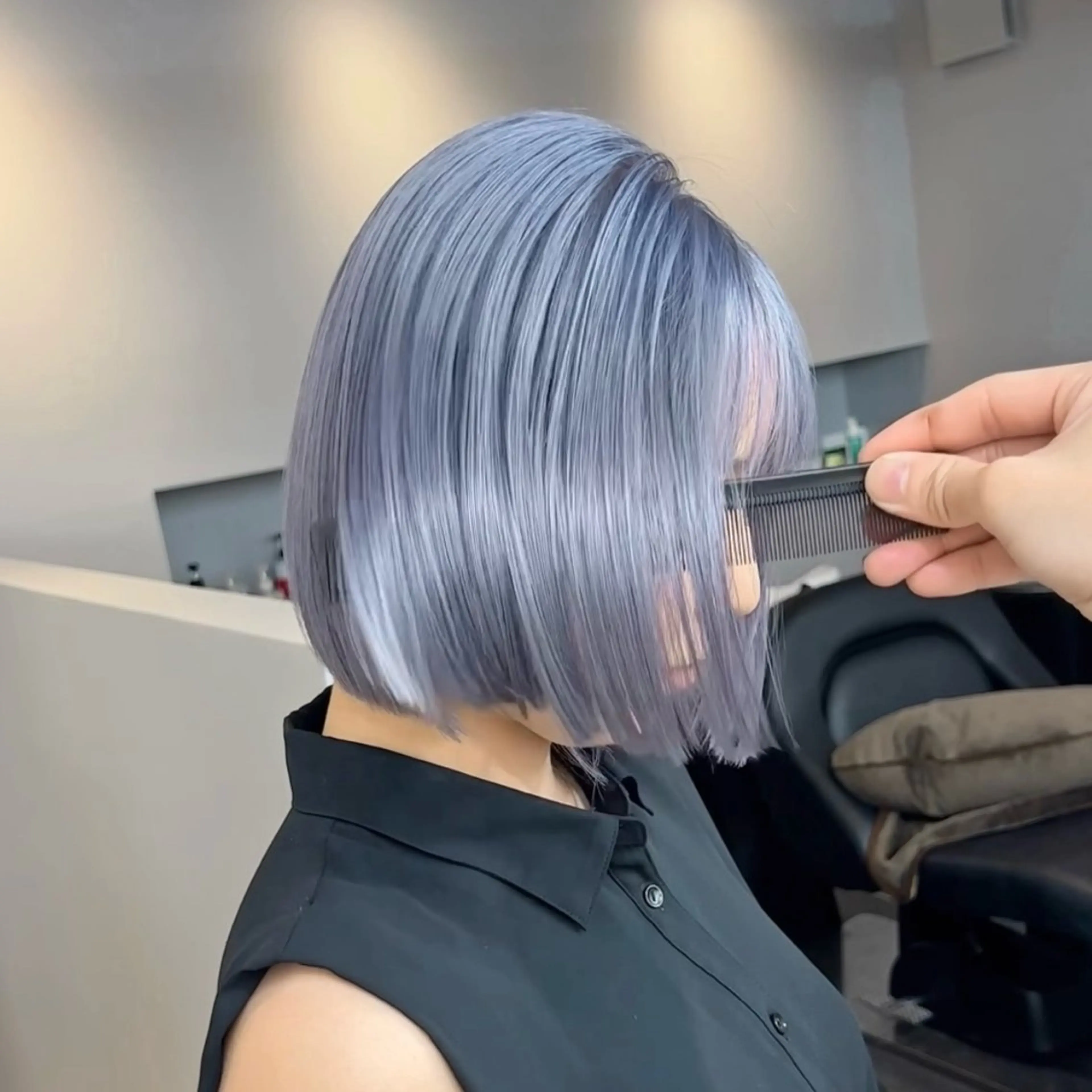 ショート カラー ブルーカラー カット ヘアカラー ムラ修正💎 艶髪ハイトーン💎のヘアスタイル