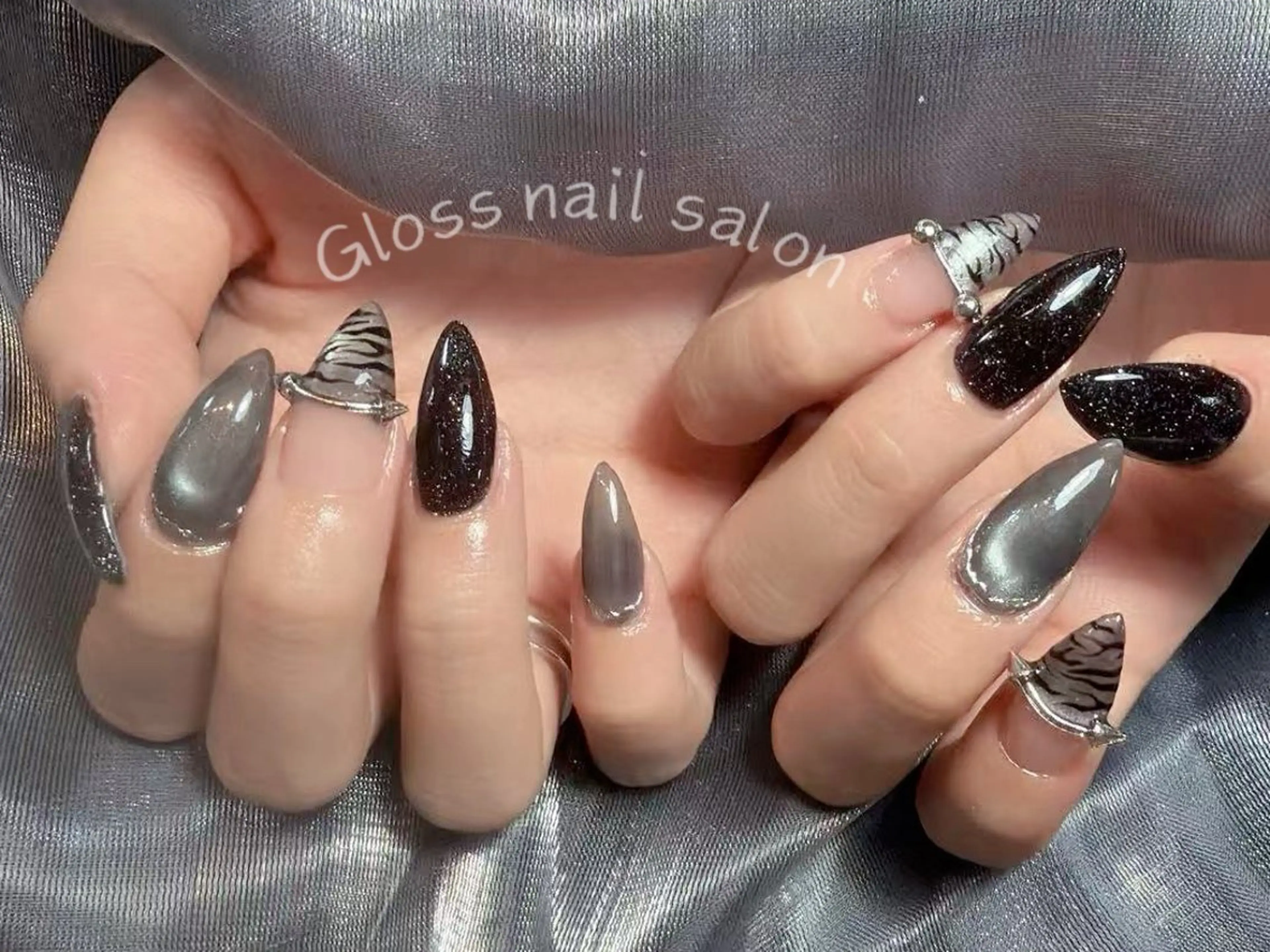 ネイル ハンドネイル Gloss nail 💅yuna✨のネイルデザイン