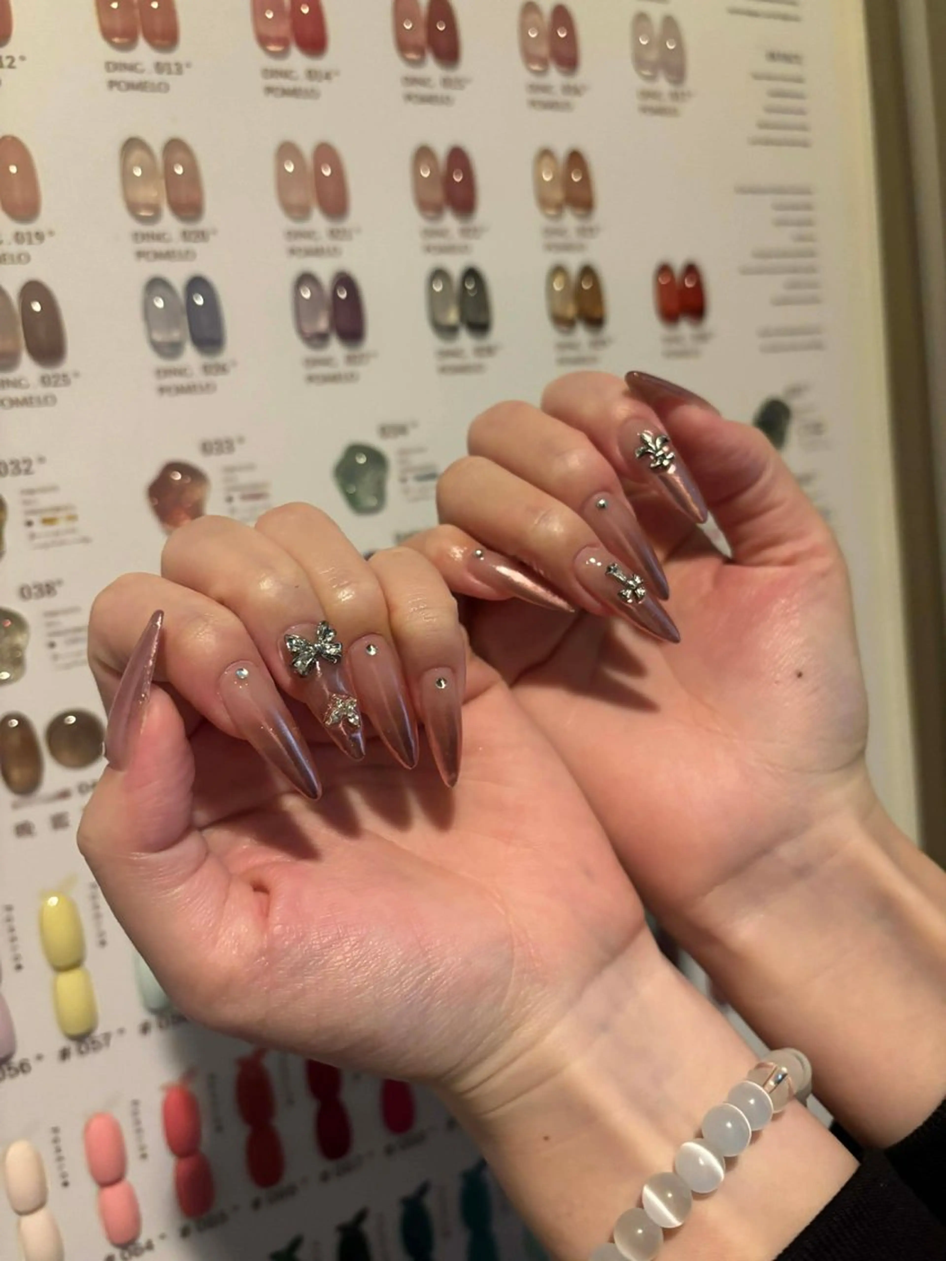 ネイル グラデーション ミラーネイル ネイルチップ SORA ANA.CHUOのネイルデザイン