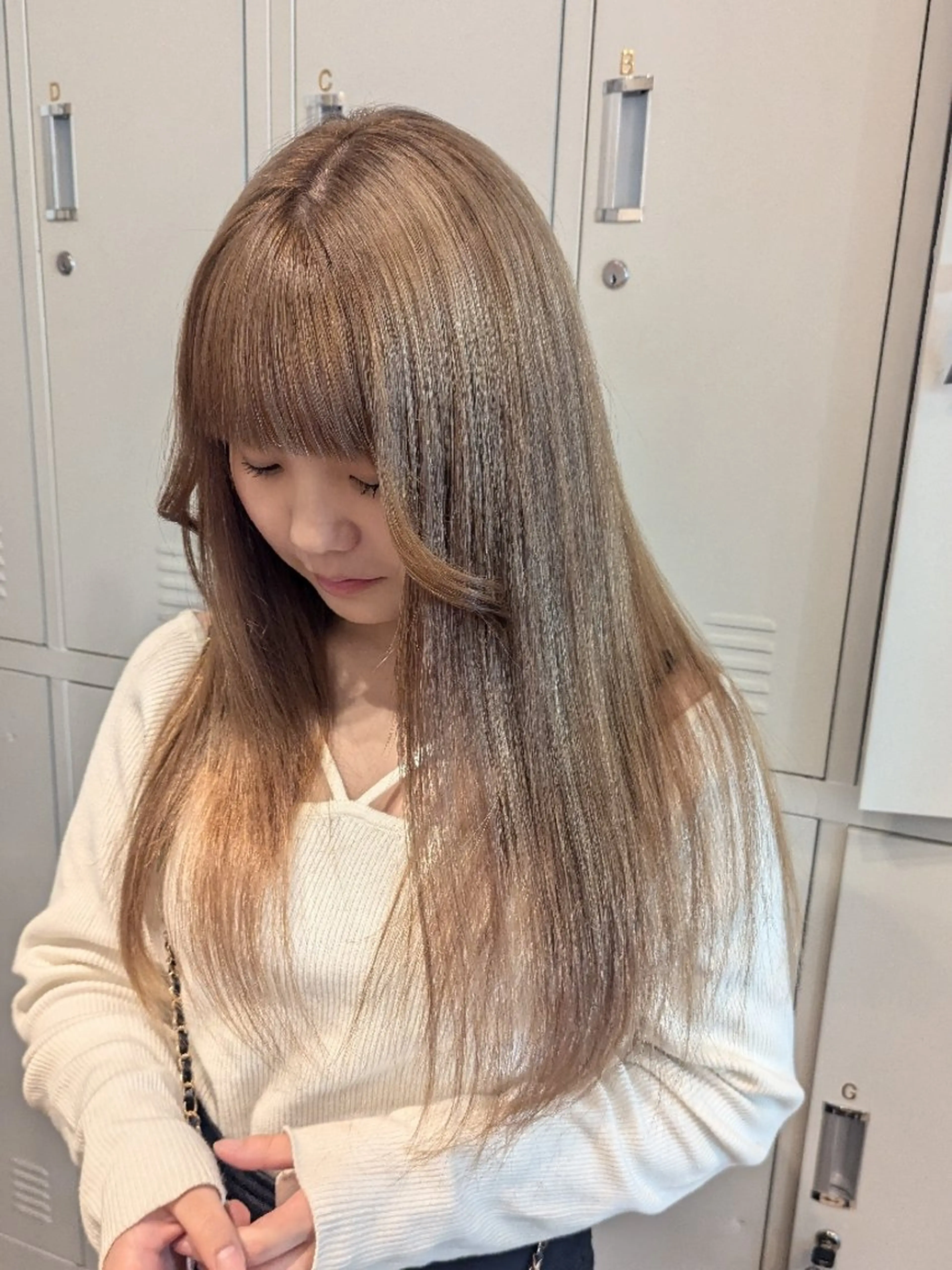 ロング カラー ベージュカラー ミルクティーベージュ 🏹MIYU¦抜け感 ×柔らかカラーのヘアスタイル