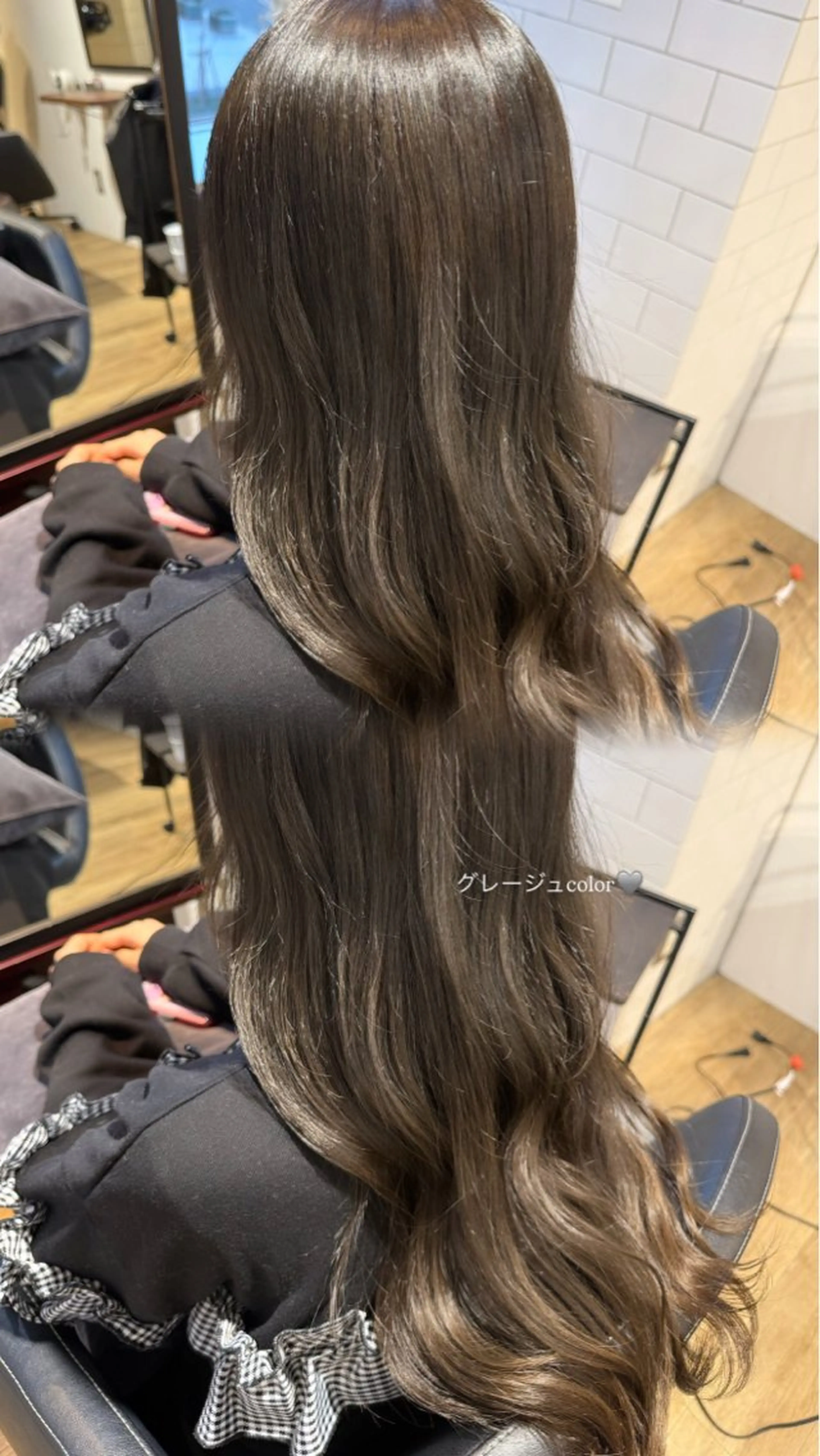 カラー グレージュ ヘアカラー KaRin 🌺のヘアスタイル