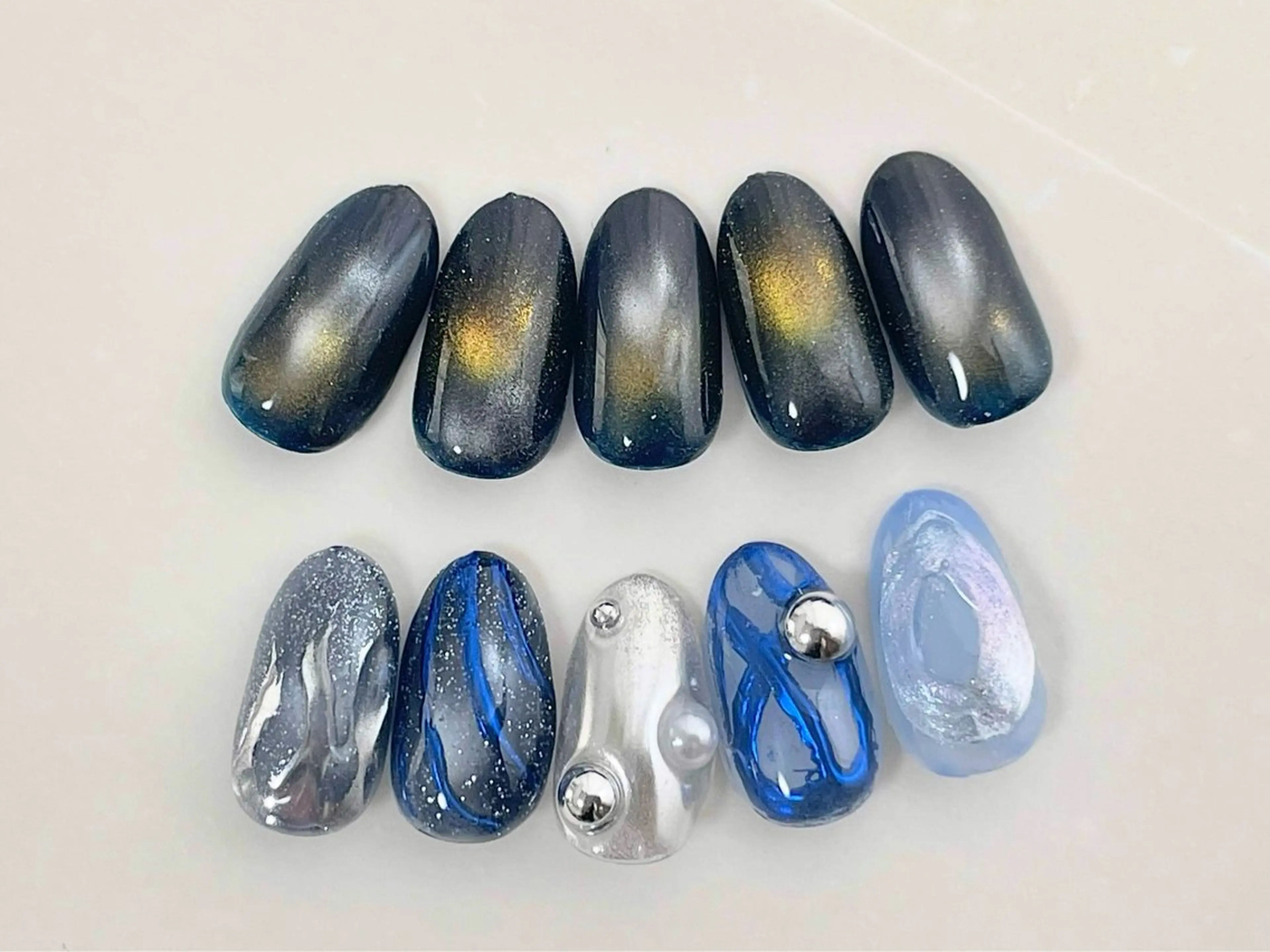 ネイル マグネットネイル ミラーネイル ハンドネイル ショートネイル専門店フェルンヴェー所属・ショートネイル専門店 フェルンヴェー代々木のネイルデザイン