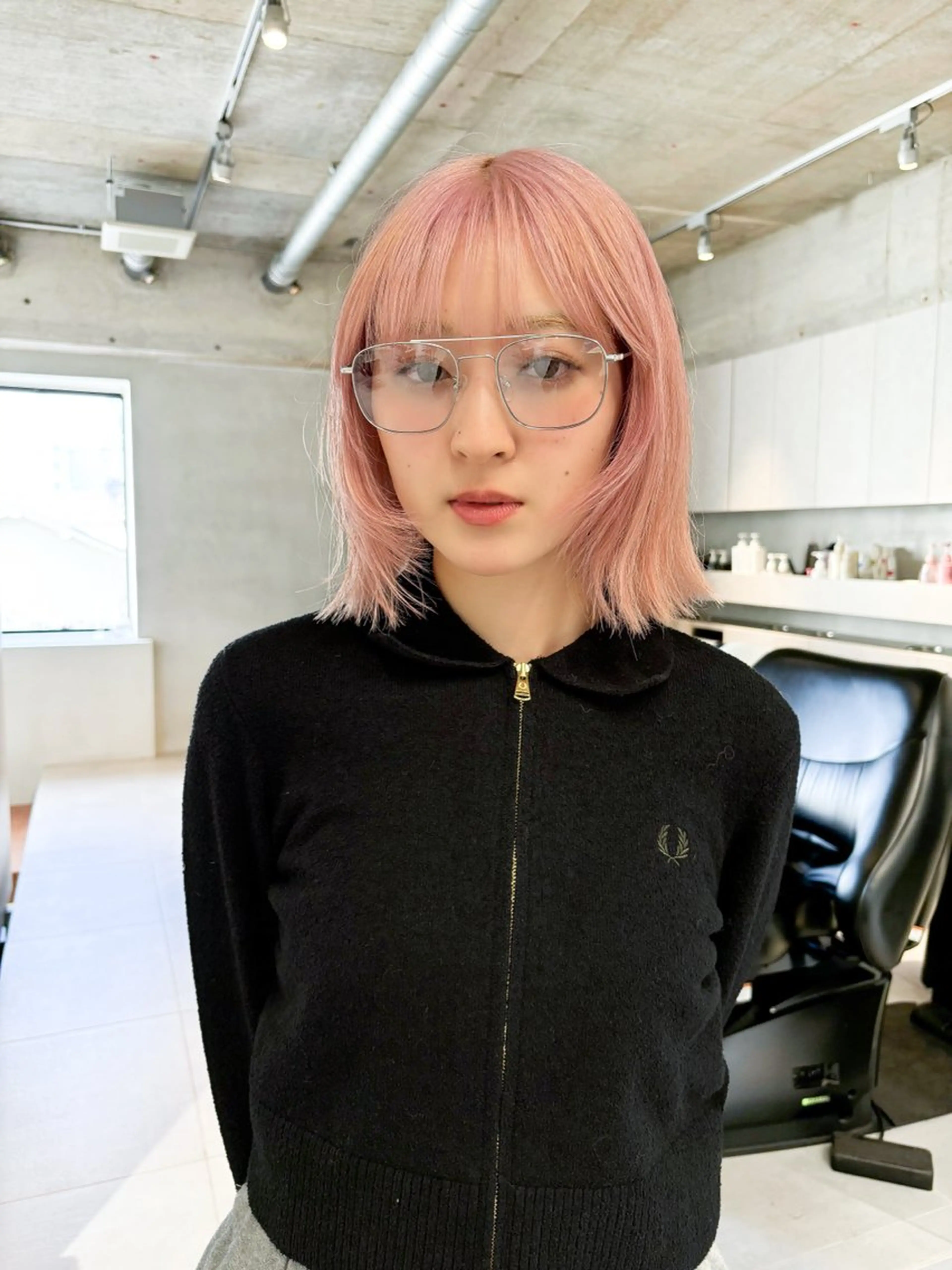 ミディアム カラー ヘアカラー トリートメント Qin share salon 原宿店所属・🫧艶ハイトーン 特化🫧ライヤのヘアスタイル