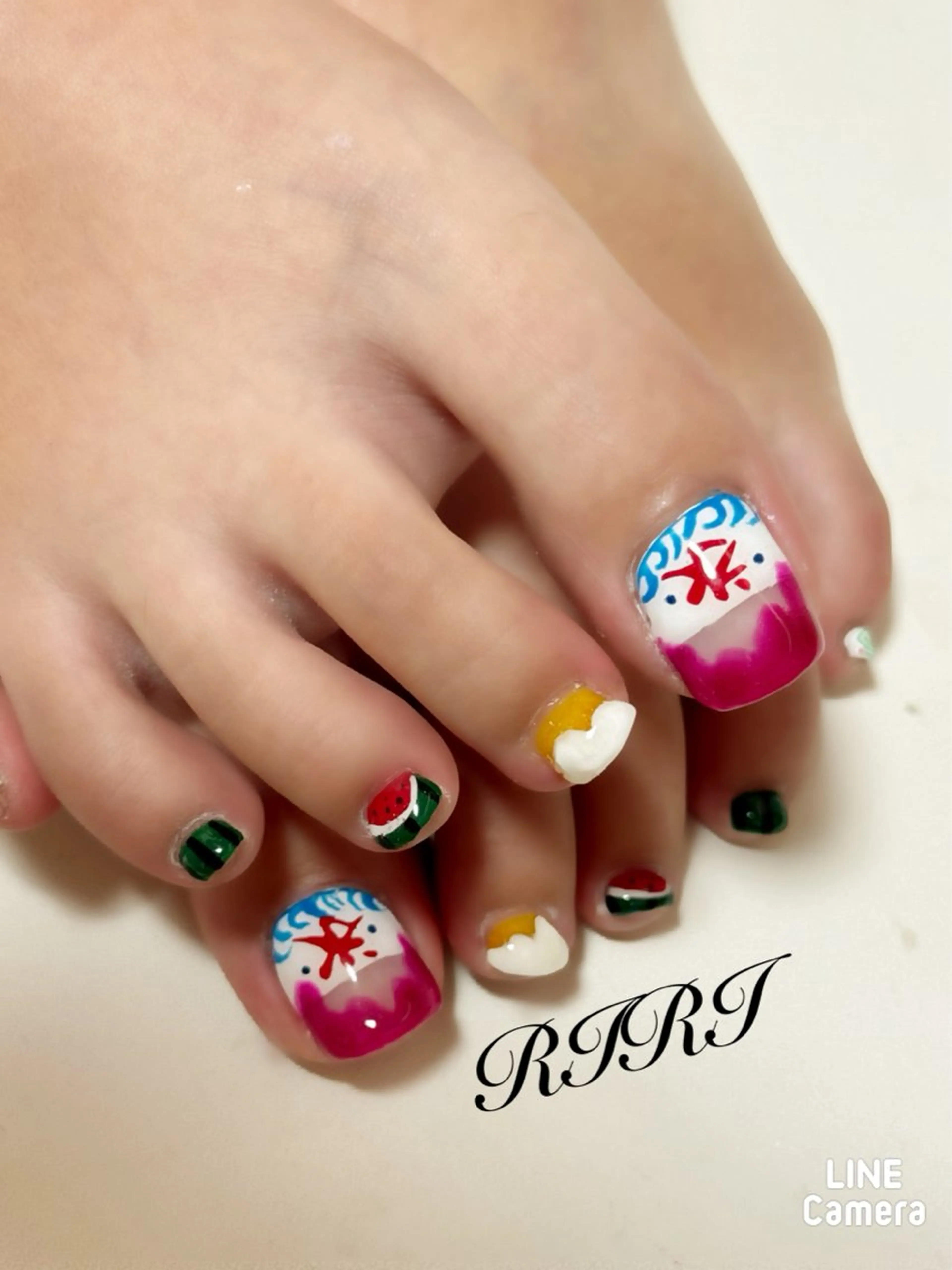 ネイル フットネイル ジェルネイル 氷ネイル・うるうるネイル キラキラネイル ショートネイル ハンドネイル riri オーナーのネイルデザイン