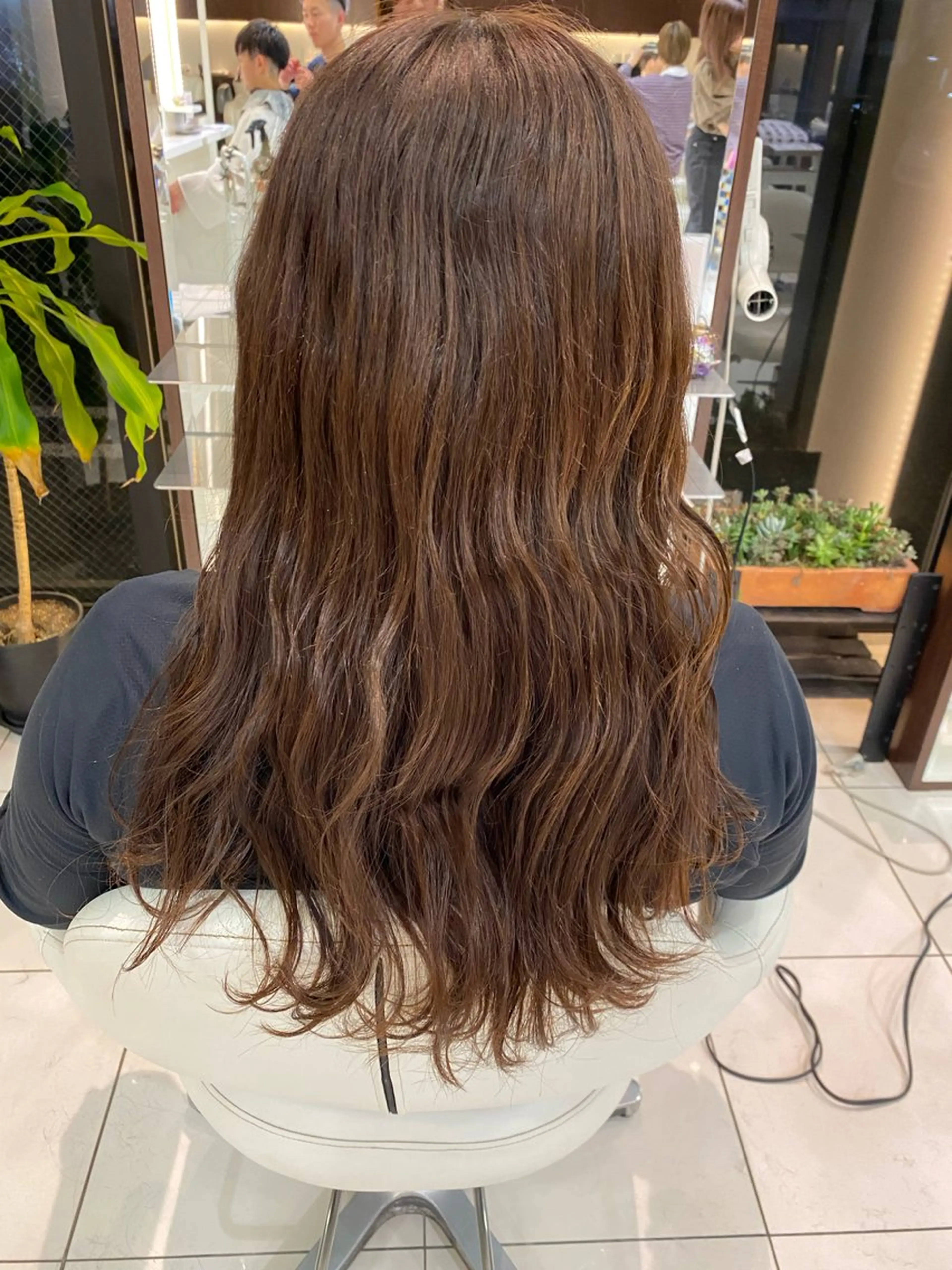 ロング 内山 歩美のヘアスタイル