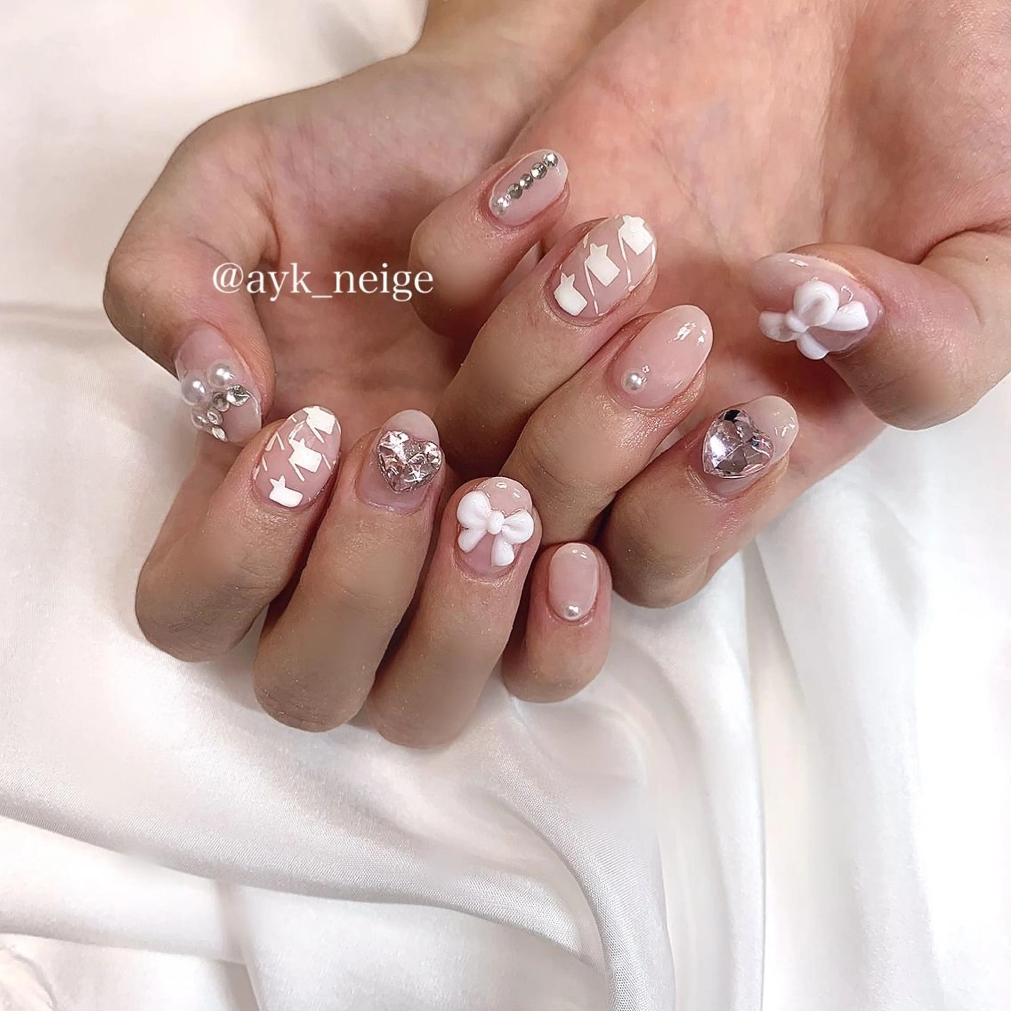 ネイル フットネイル 氷ネイル・うるうるネイル 韓国ネイル マグネットネイル 冬ネイル n'eige nail所属・大谷 綾香のネイルデザイン