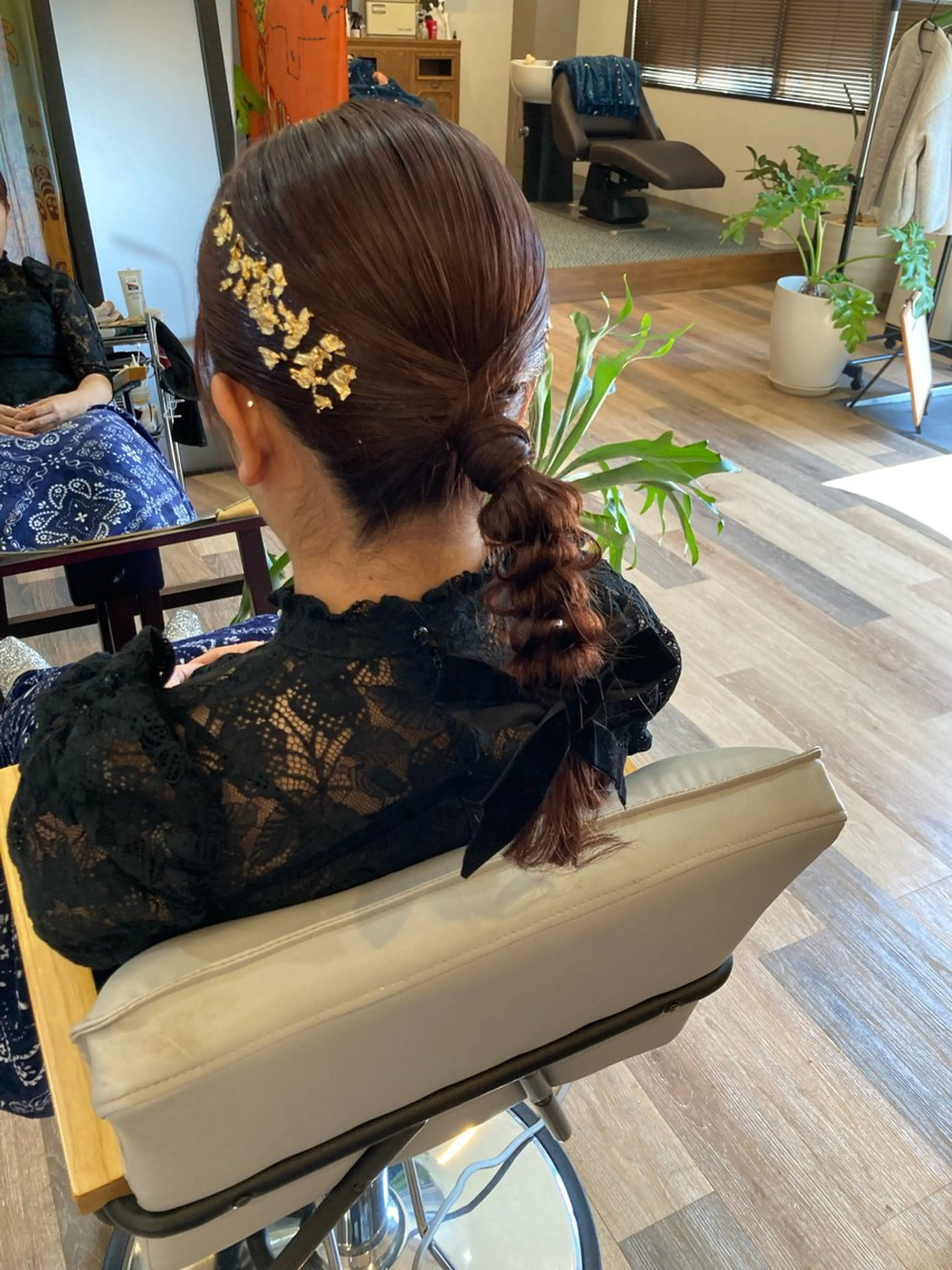 セミロング ヘアセット 中野 紹江のマツエク・マツパデザイン