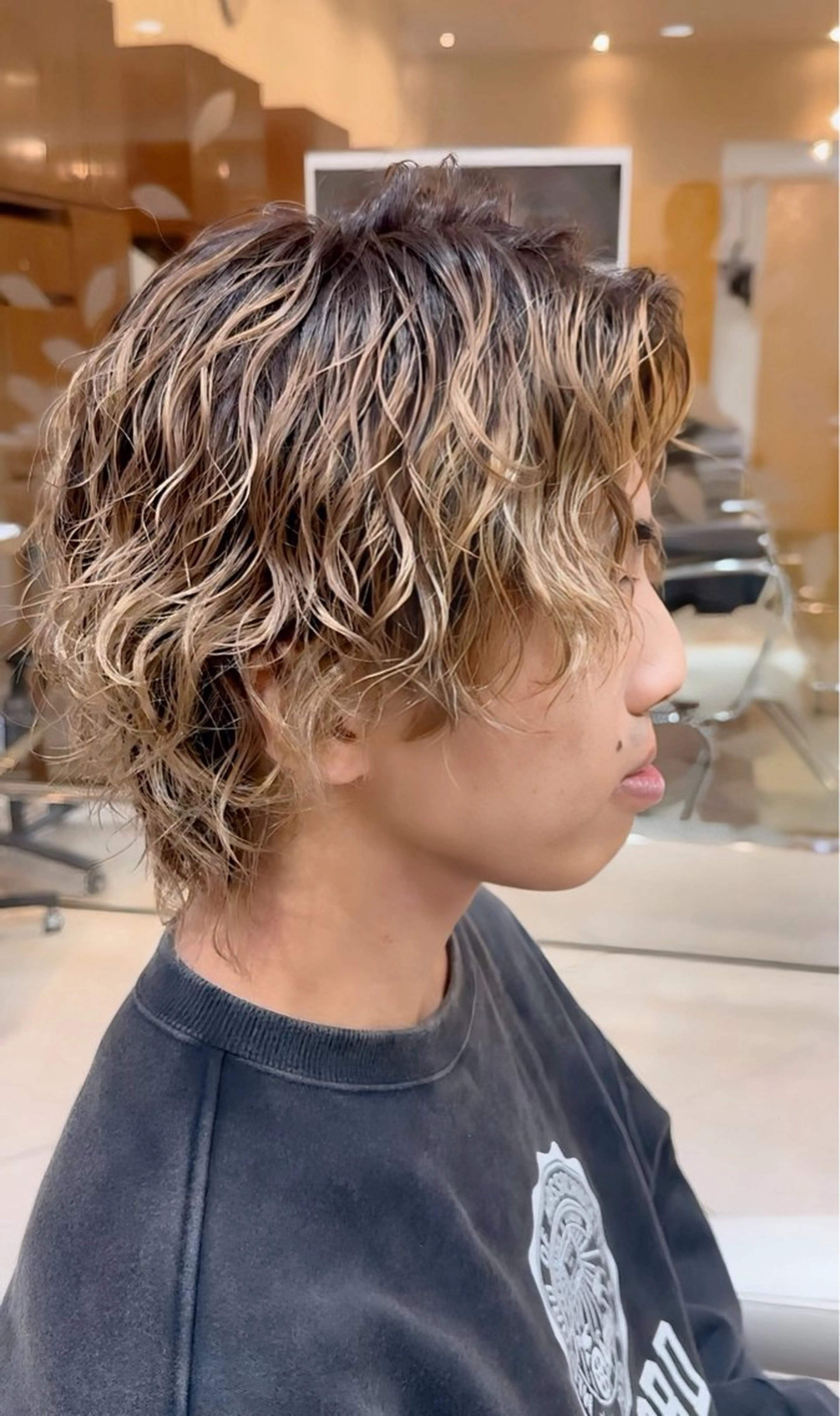 ミディアム パーマ メンズ カット パーマ イーストハムネオ高木 亮人🌿のヘアスタイル