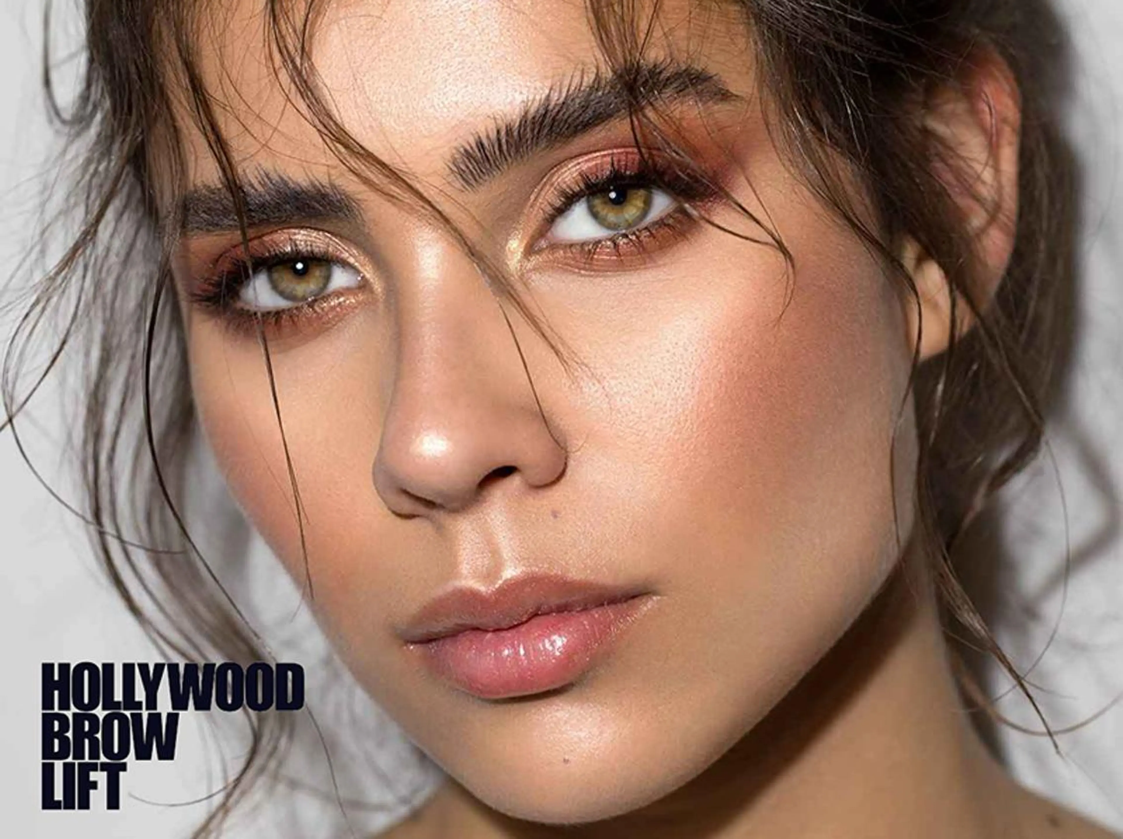 マツエク・マツパ アイブロウ ネイル&アイ　QUEEN&CRIMSON所属・眉WAX/ピーリング ホワイトニングの眉毛・アイブロウイメージ