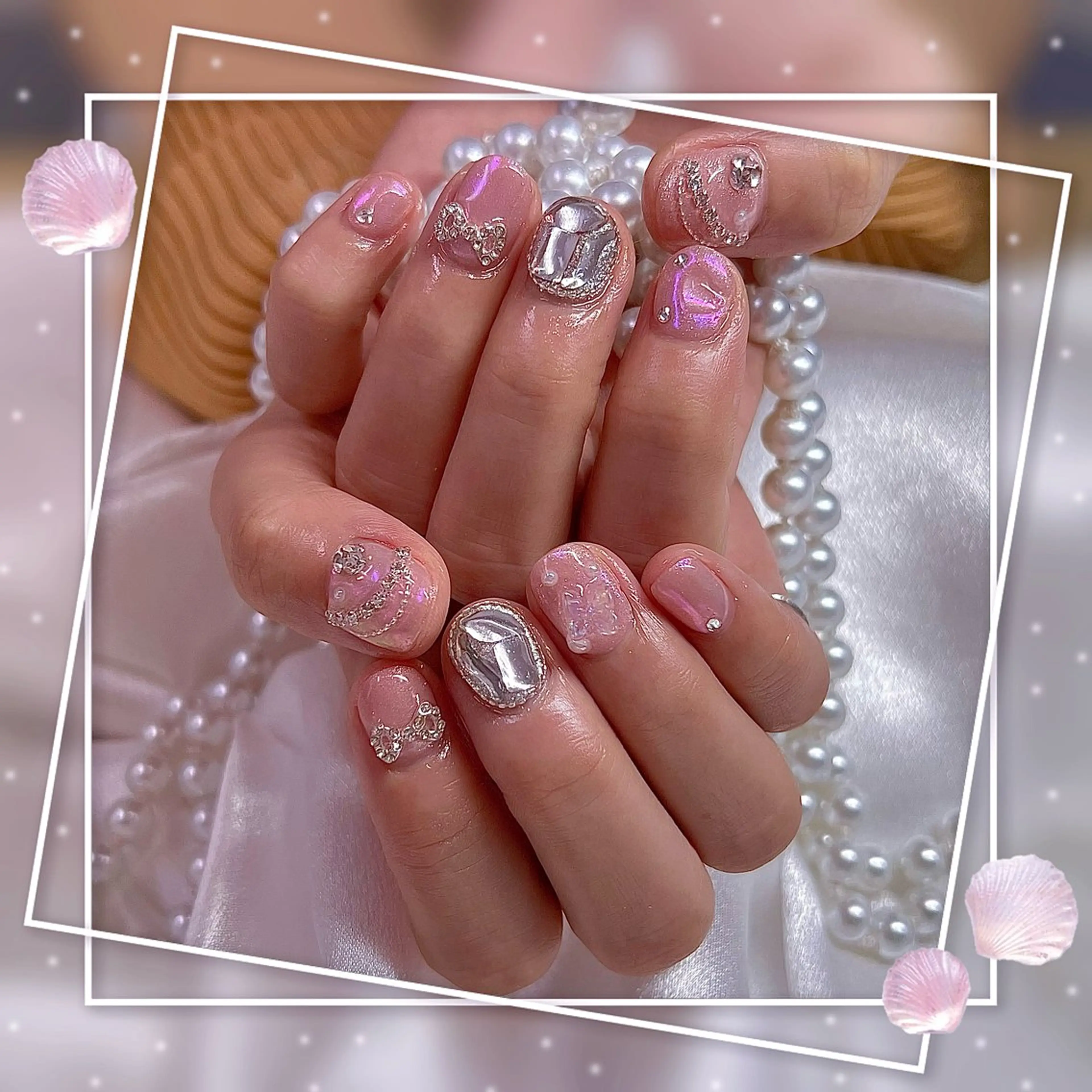 ネイル フレンチネイル グラデーション キラキラネイル 韓国ネイル マグネットネイル ハンドネイル Chill Nailsalonのネイルデザイン