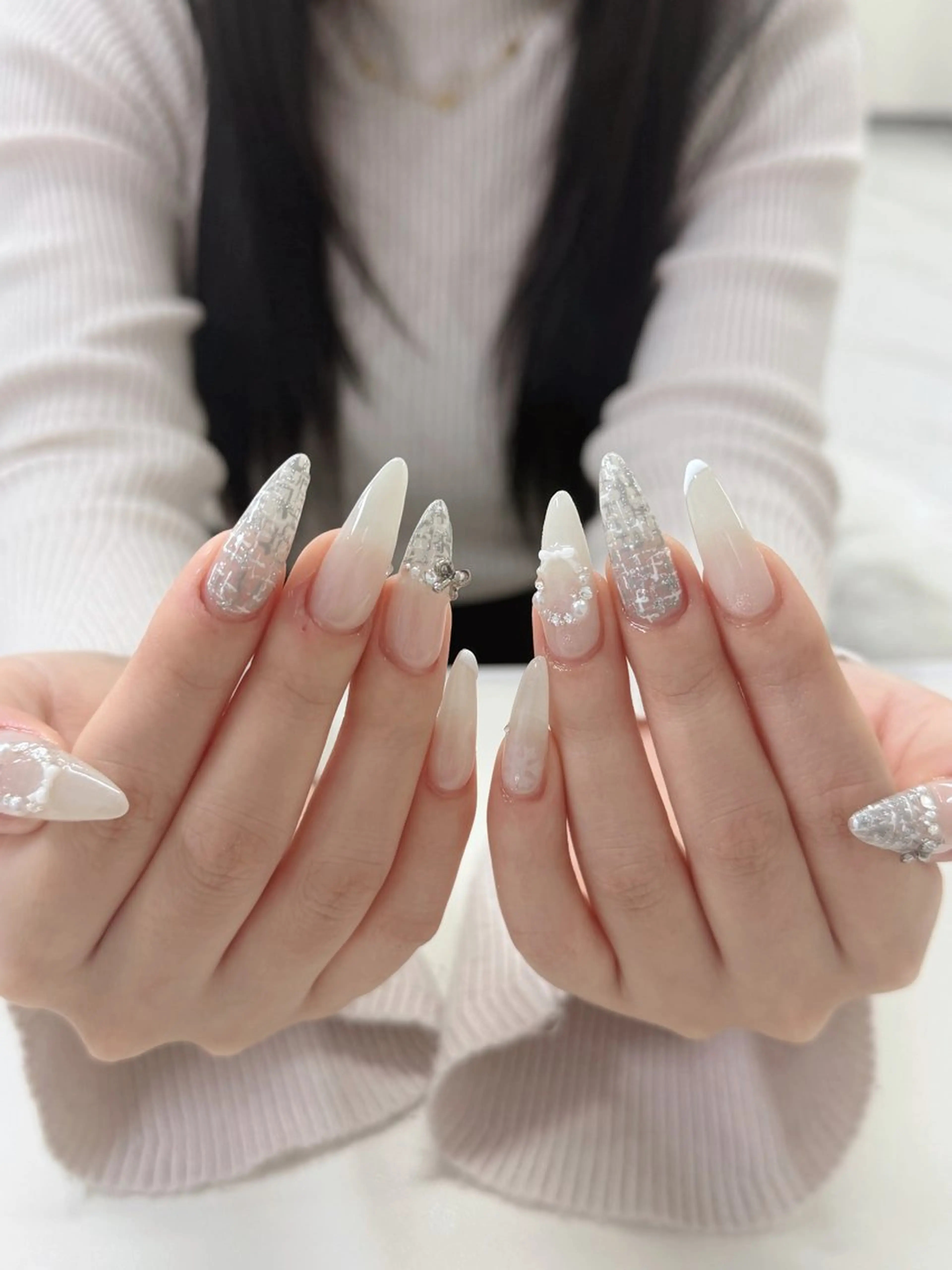 ネイル MARU Nail Salon所属・落合 明日美のネイルデザイン