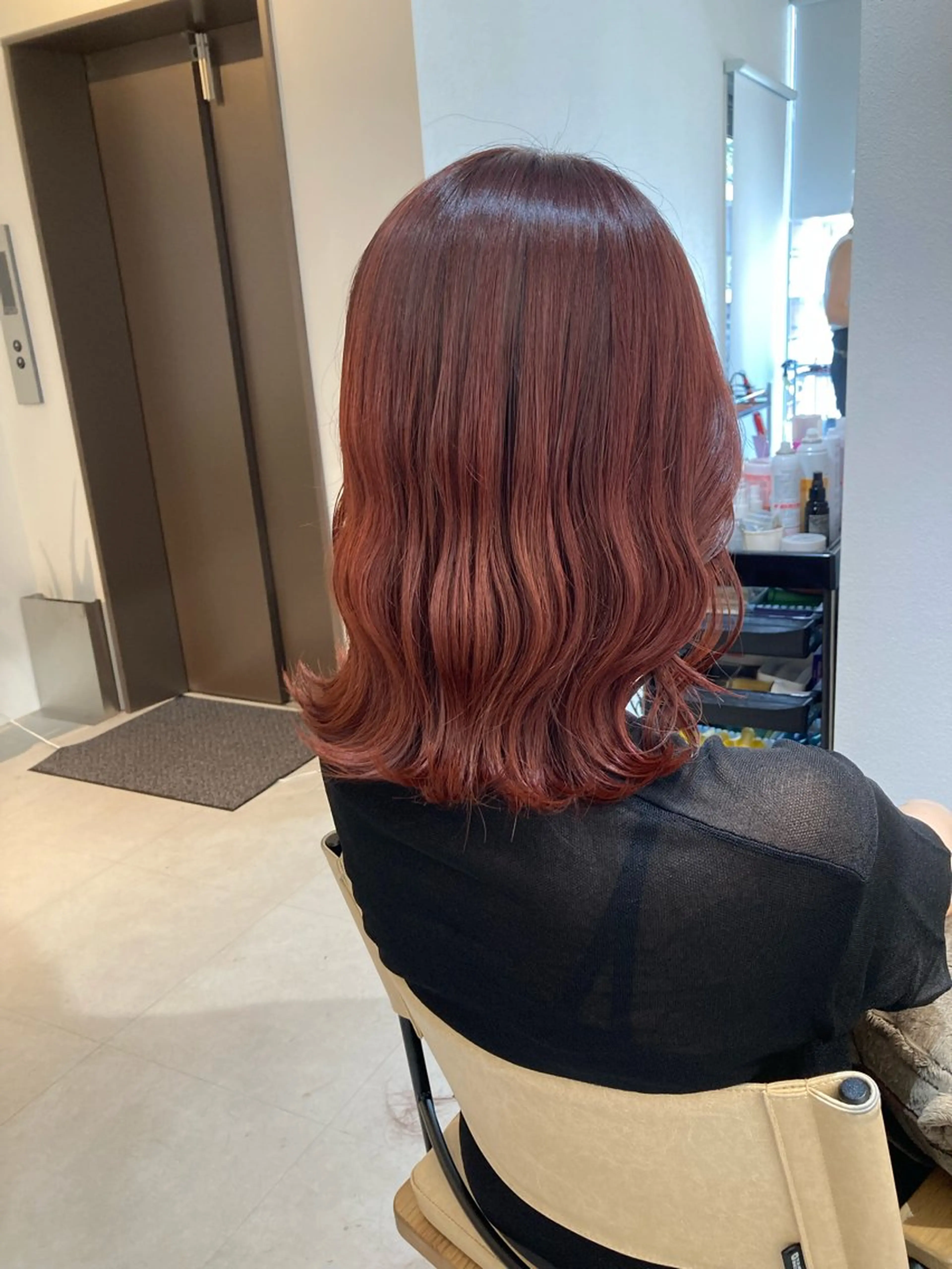 ミディアム ✨色持ちの良い艶 カラー✨蟹江真世のヘアスタイル